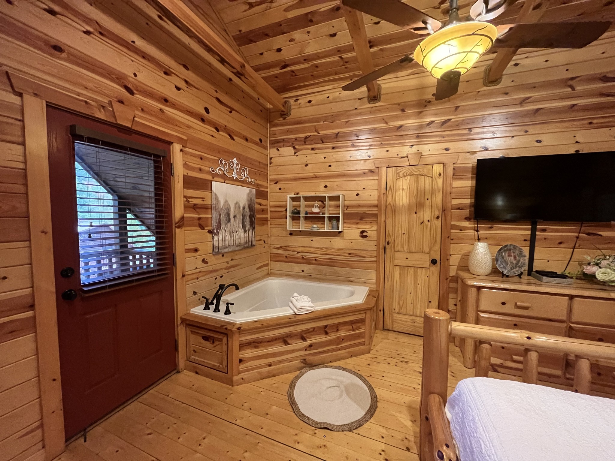 131 White Oak Resort Way Property Photo 3