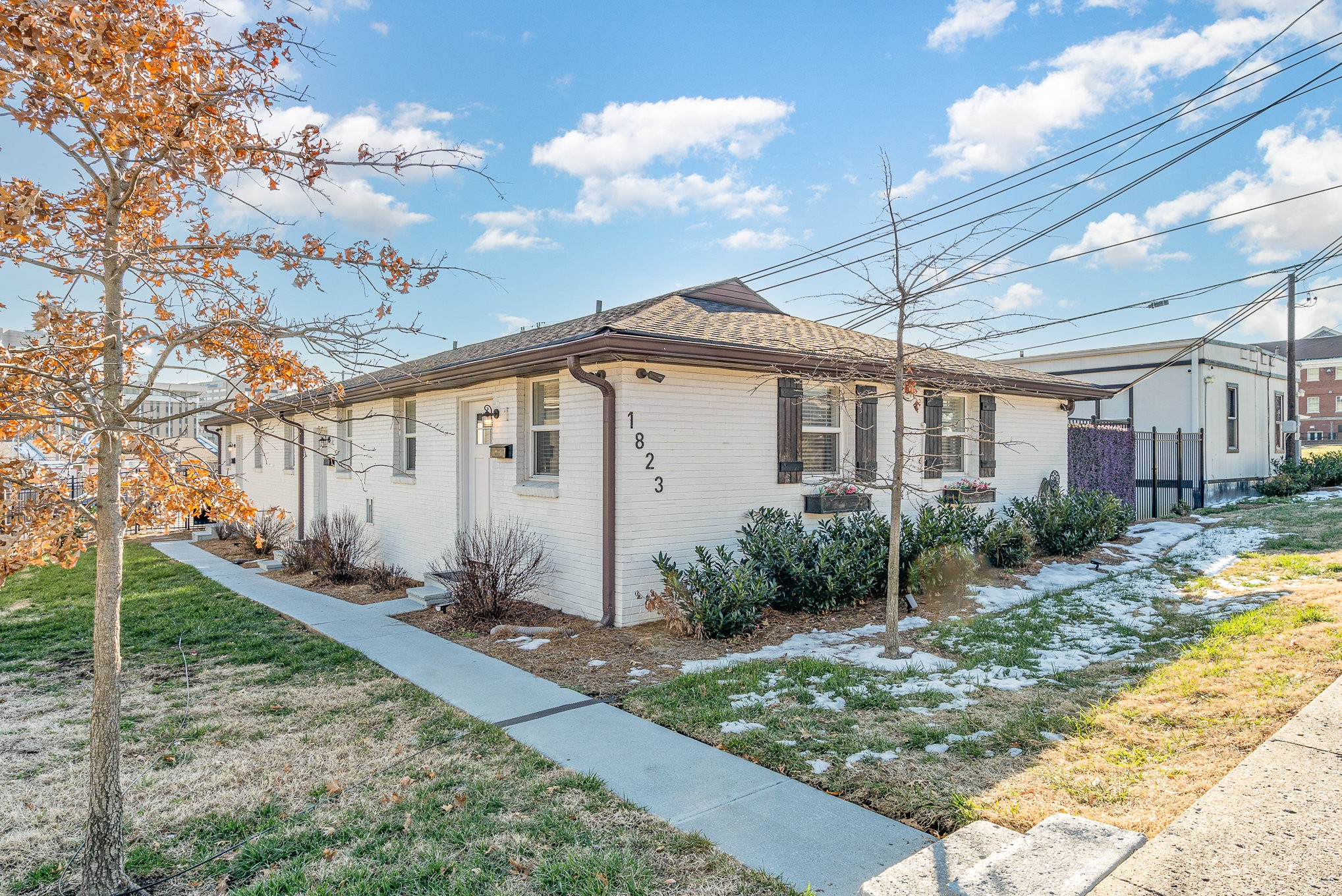 1823 Pearl St Property Photo 3