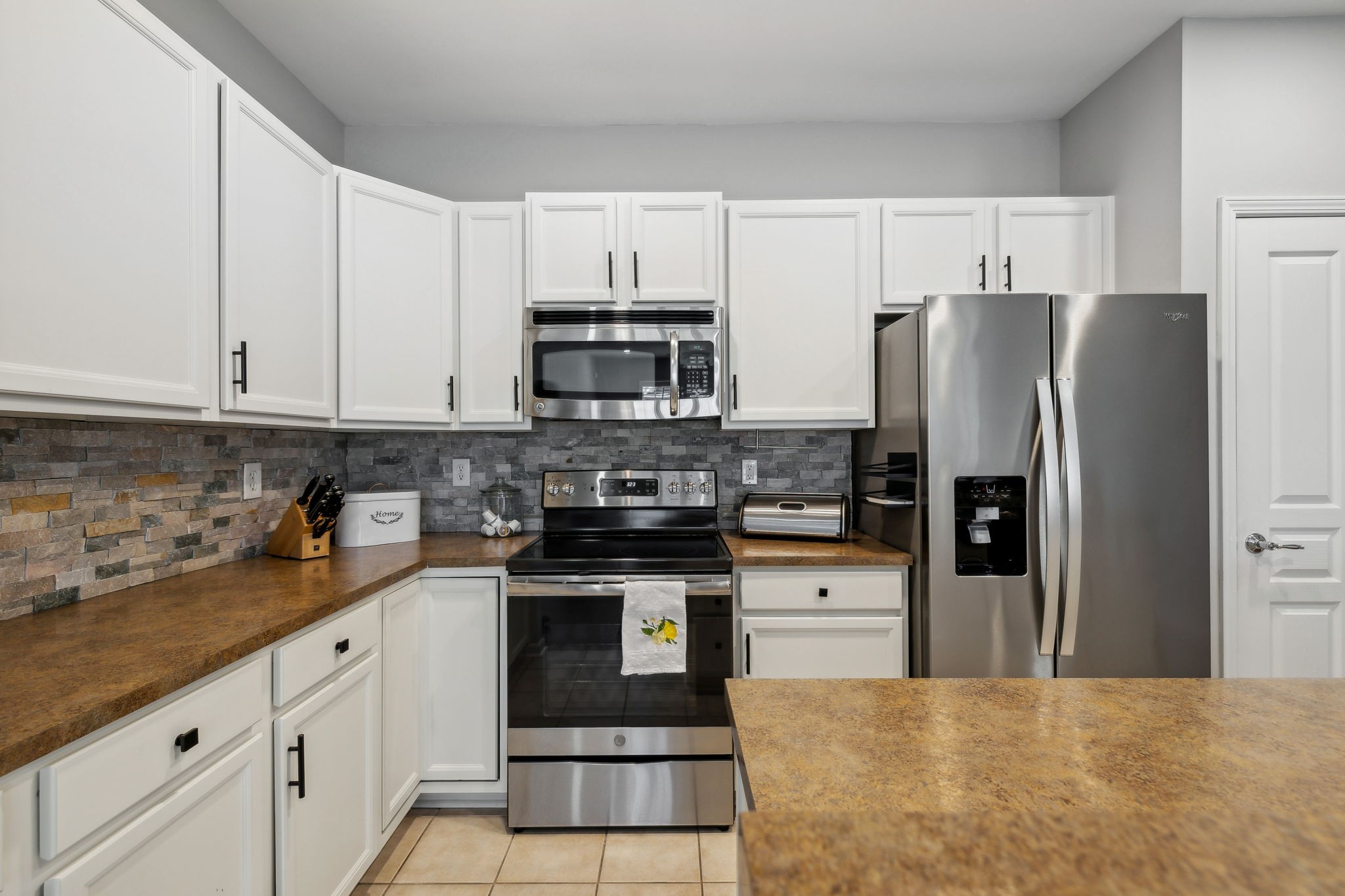 157 Old Towne Dr Property Photo 6