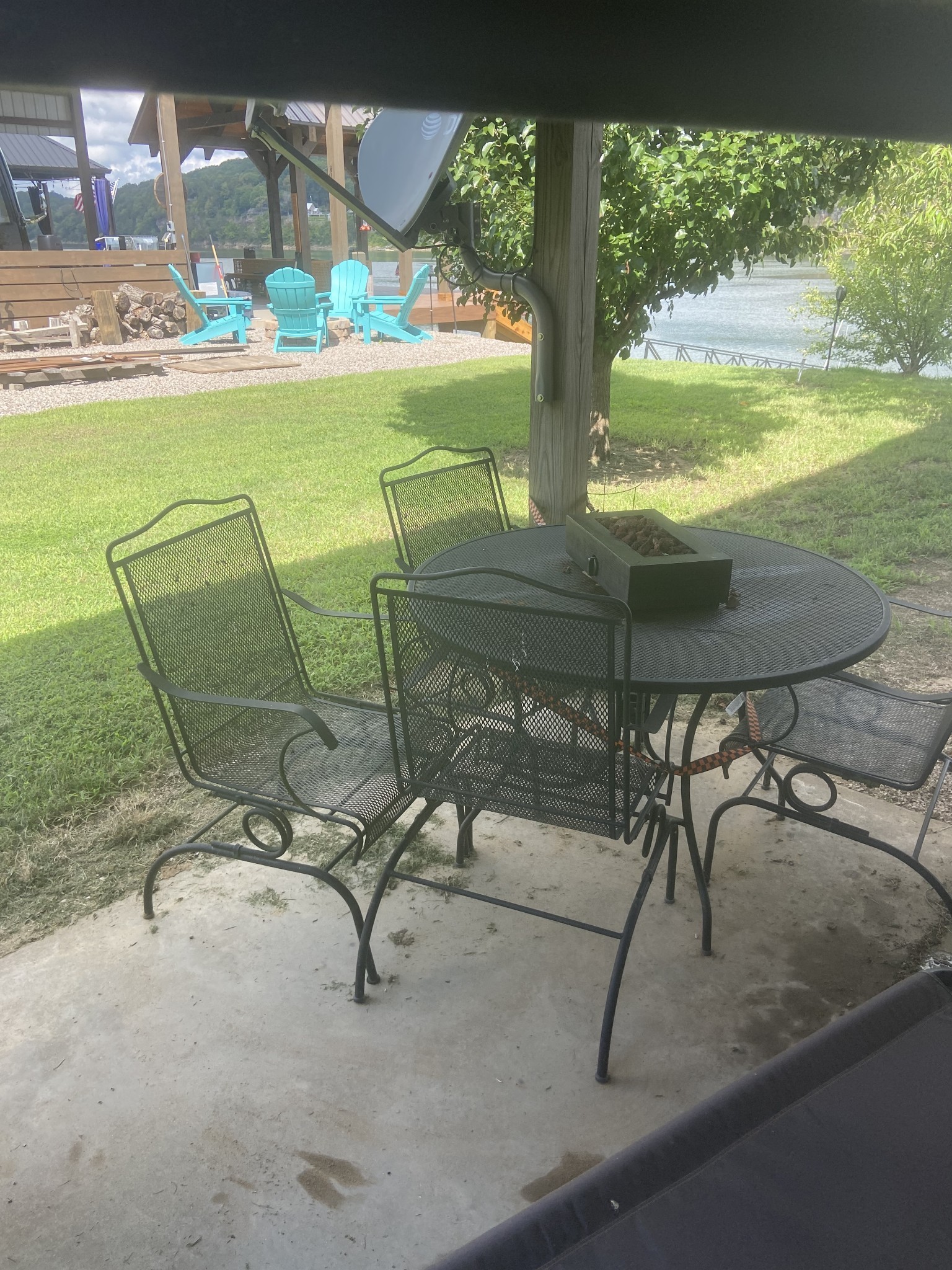831 River Front Dr Property Photo 6
