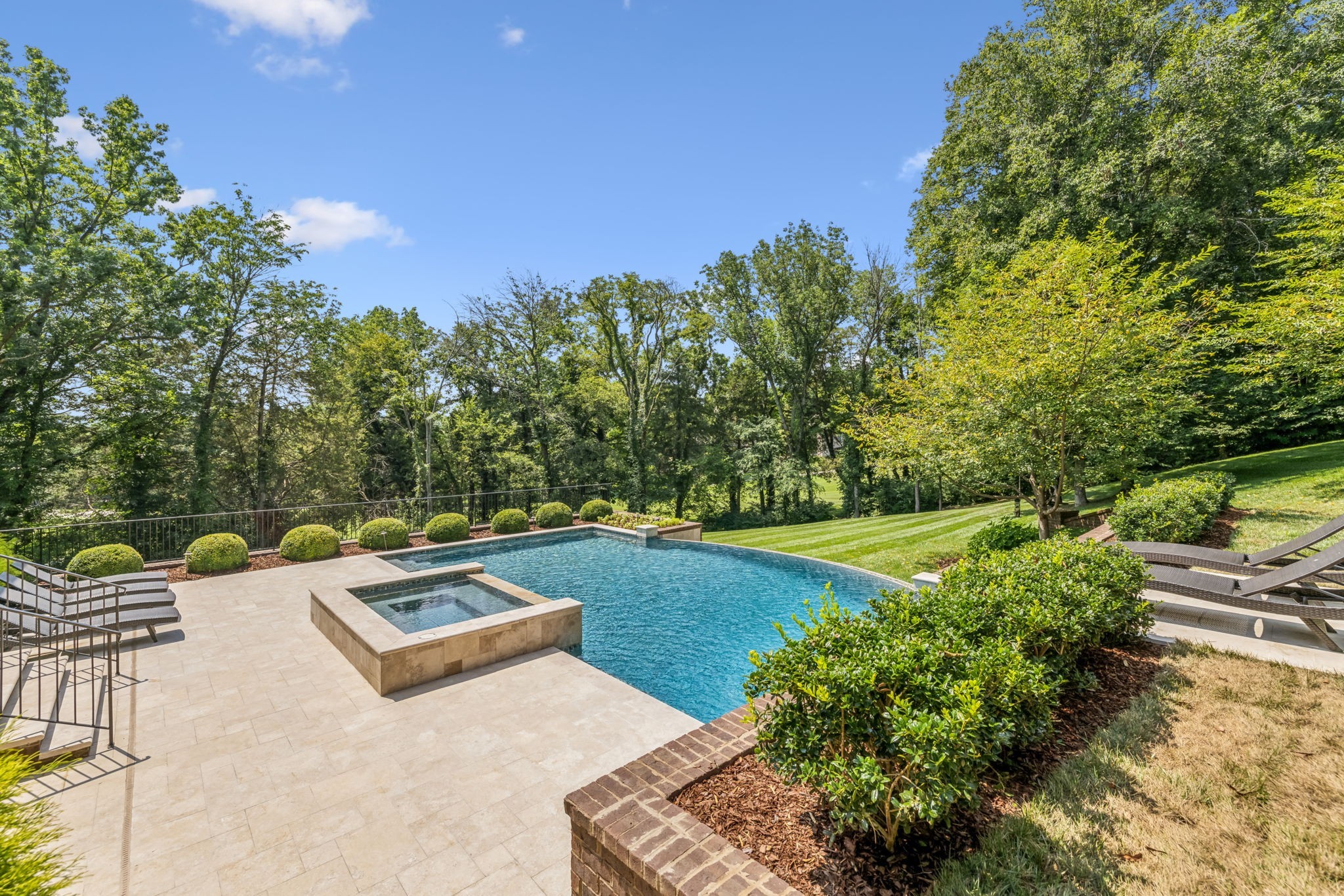 12 Camel Back Ct Property Photo 63
