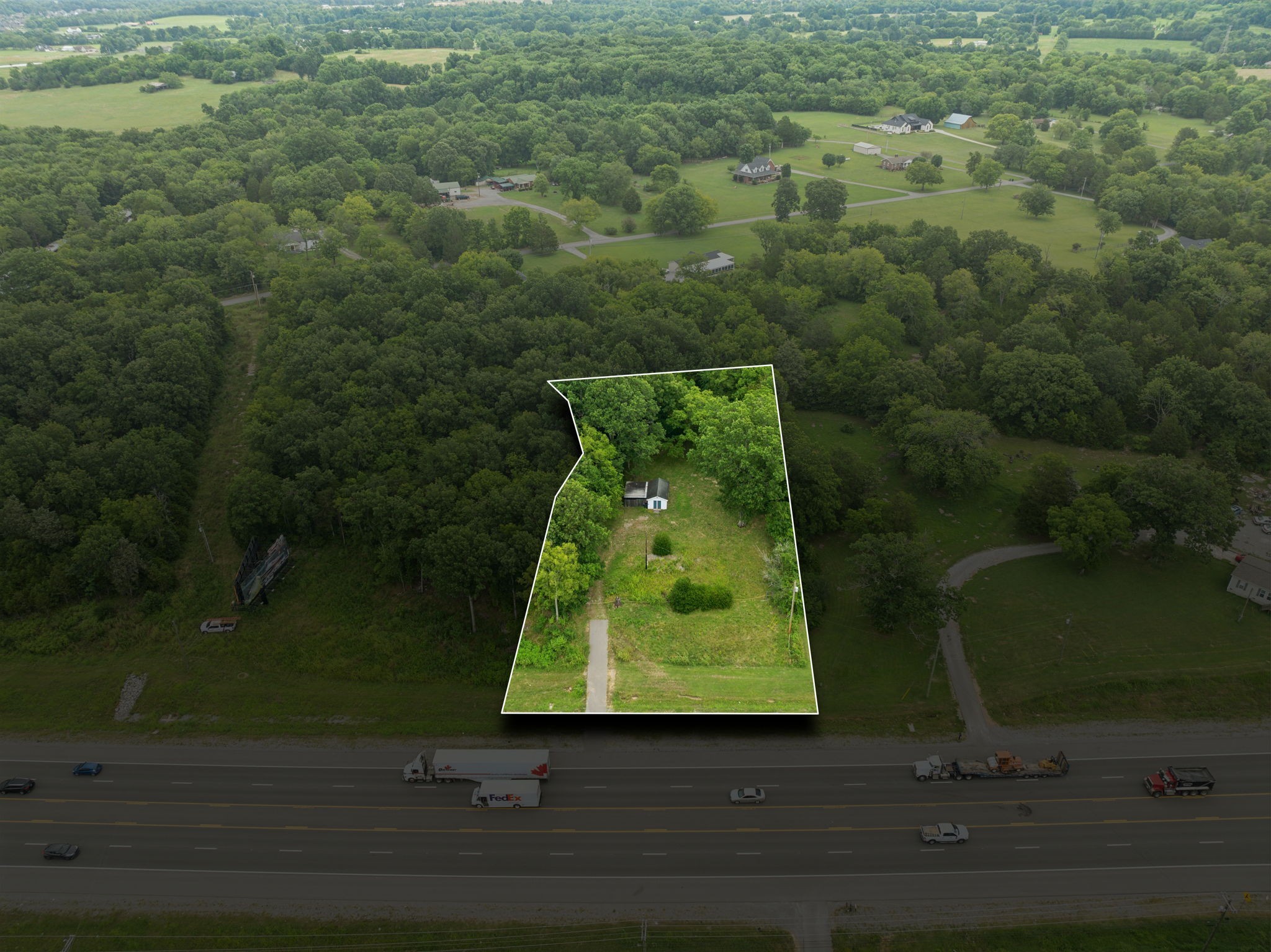 5585 Highway 109 Property Photo 1