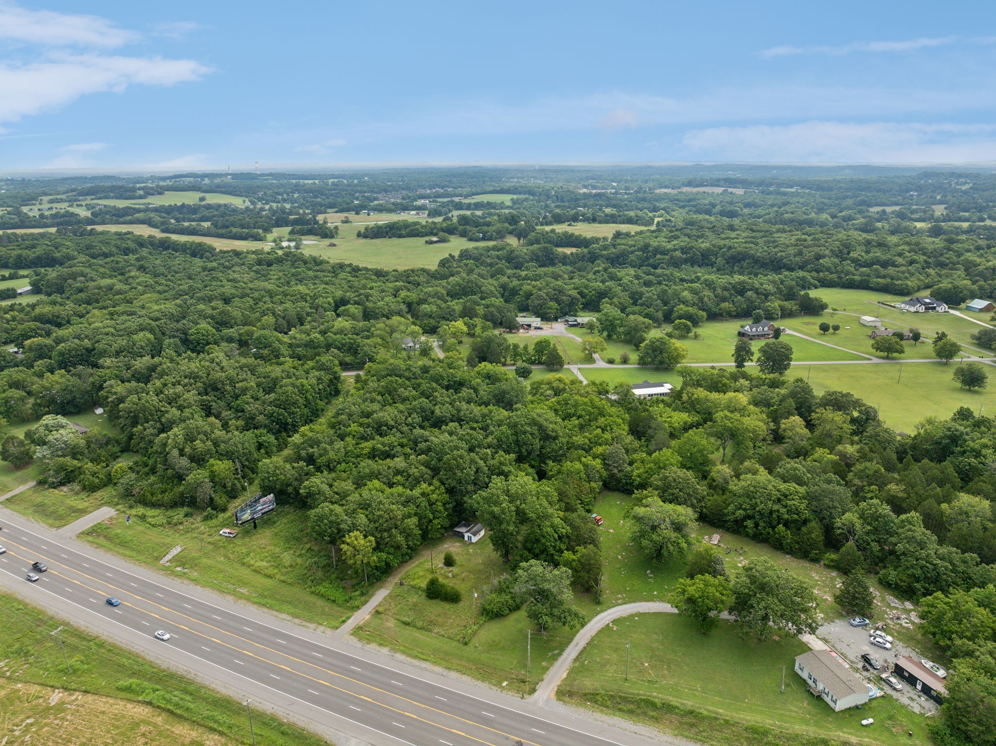 5585 Highway 109 Property Photo 2