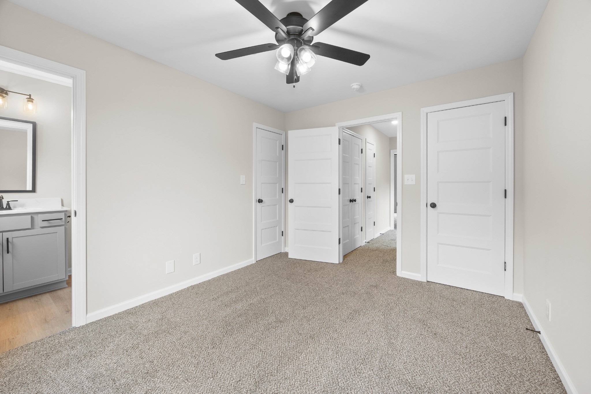 166 Oak St Property Photo 22