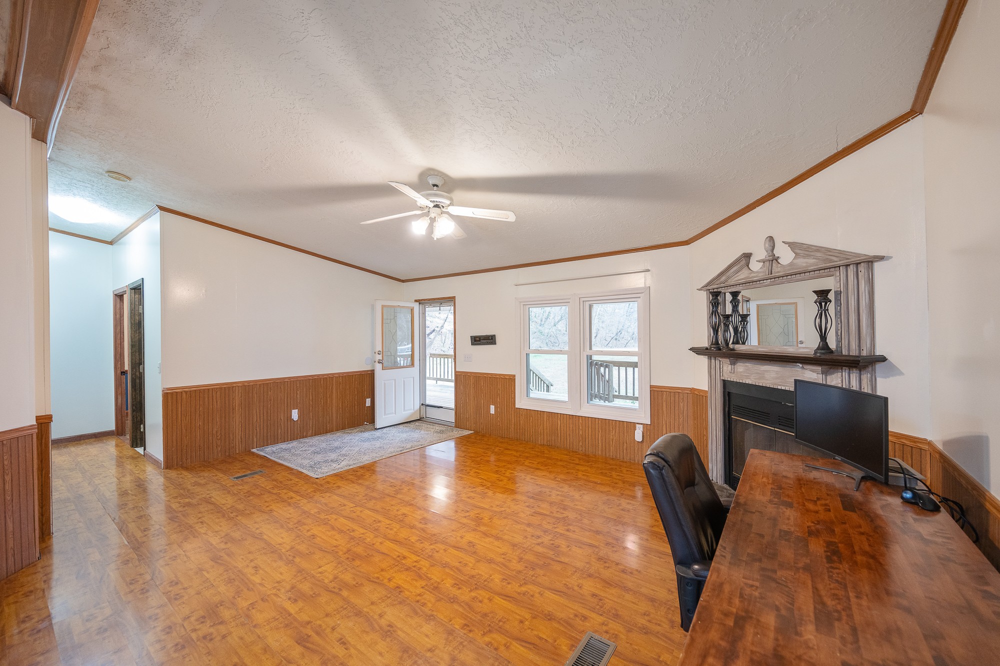 115 Pinewood Rd Property Photo 4