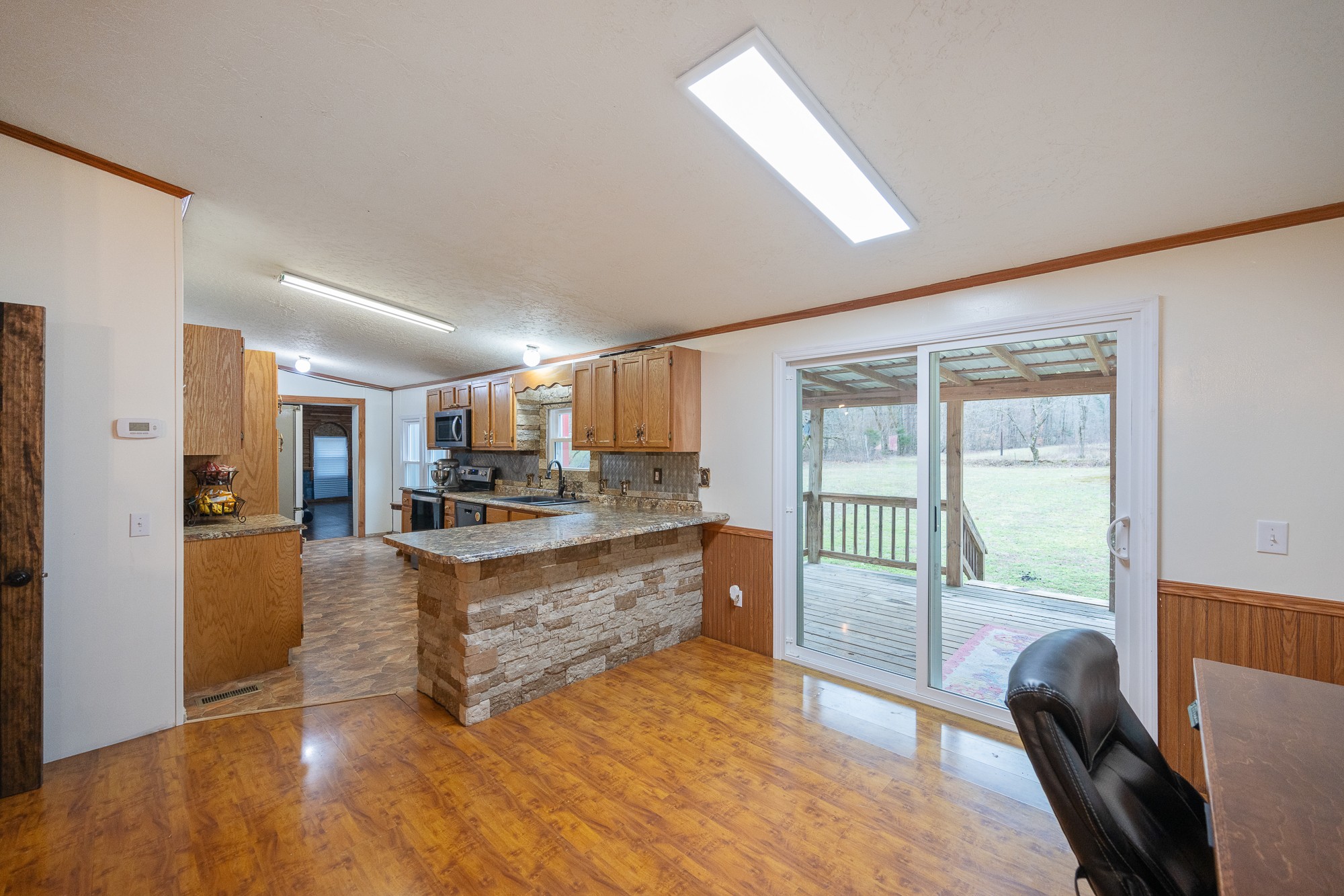 115 Pinewood Rd Property Photo 5
