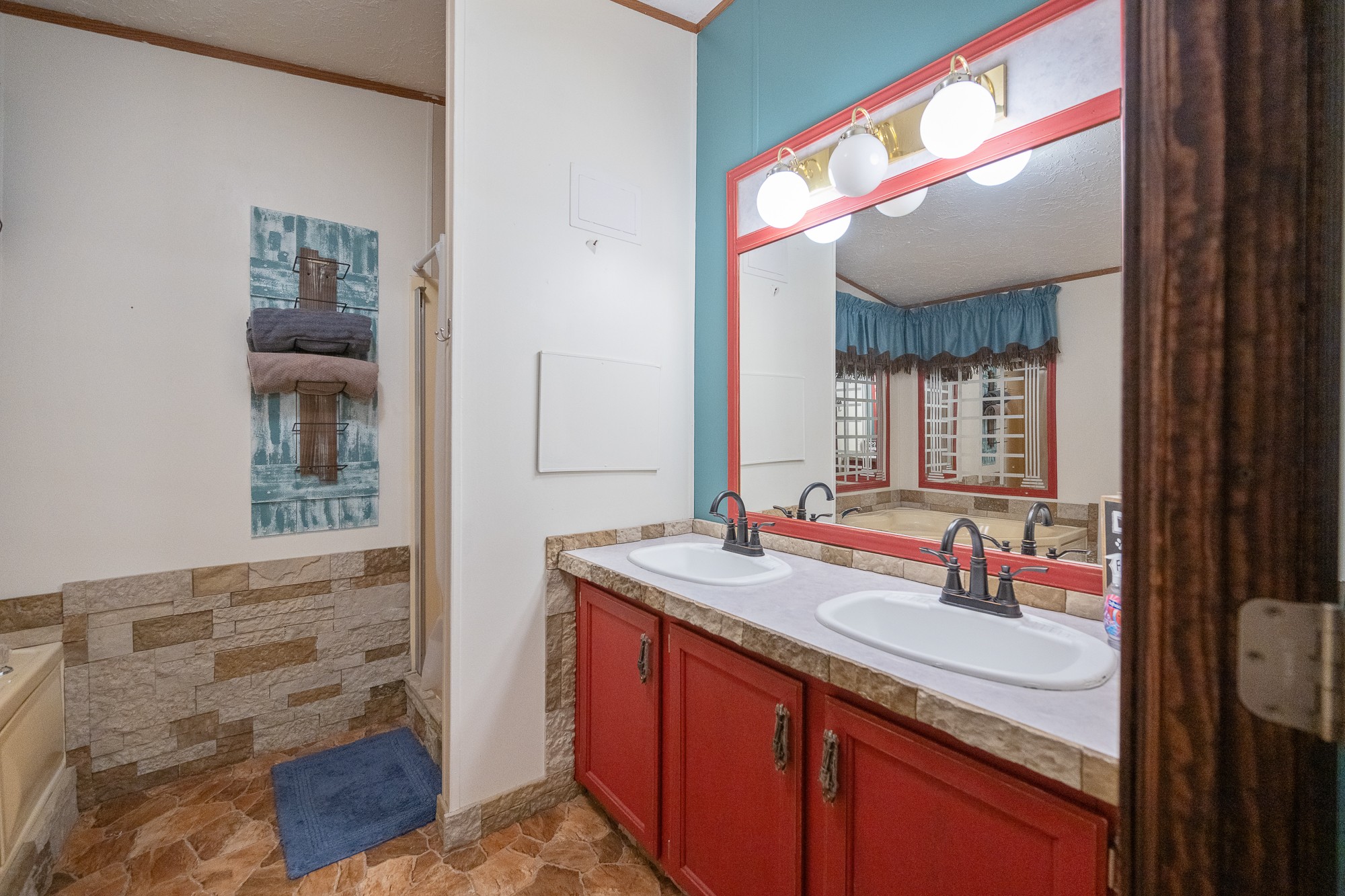 115 Pinewood Rd Property Photo 17