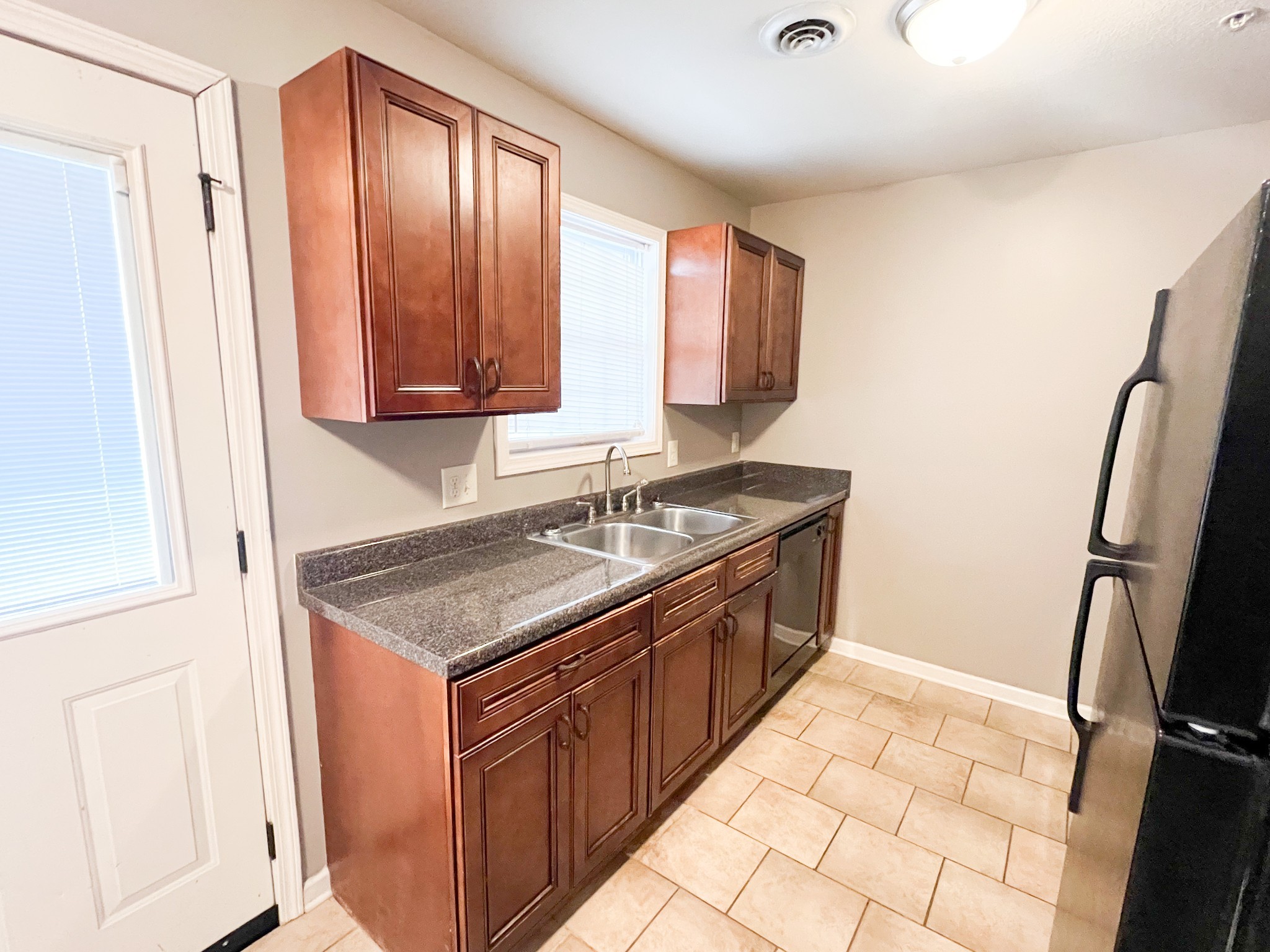 306 Rowand Ct Property Photo 3