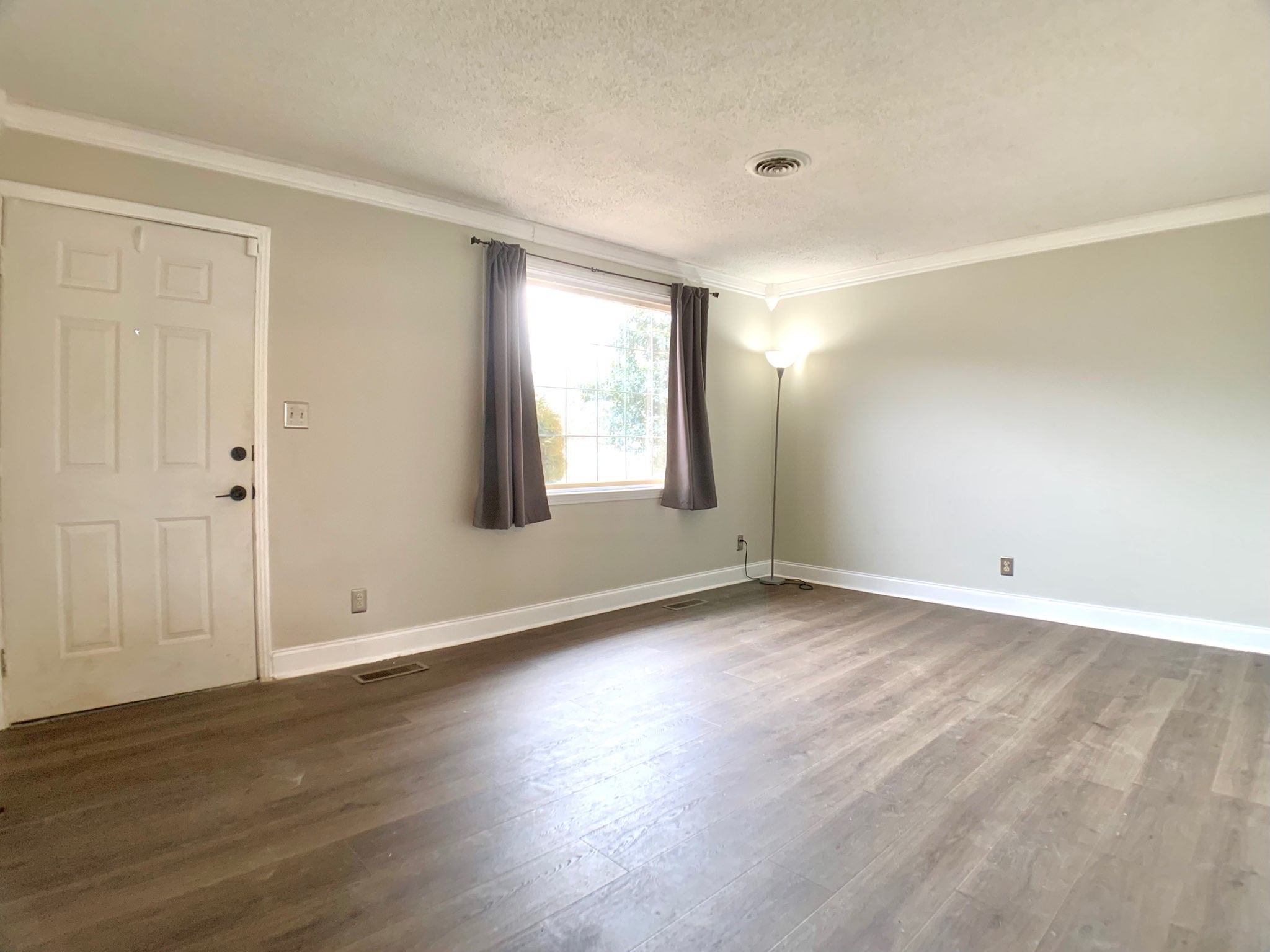 2707 Dove Ct Property Photo 5