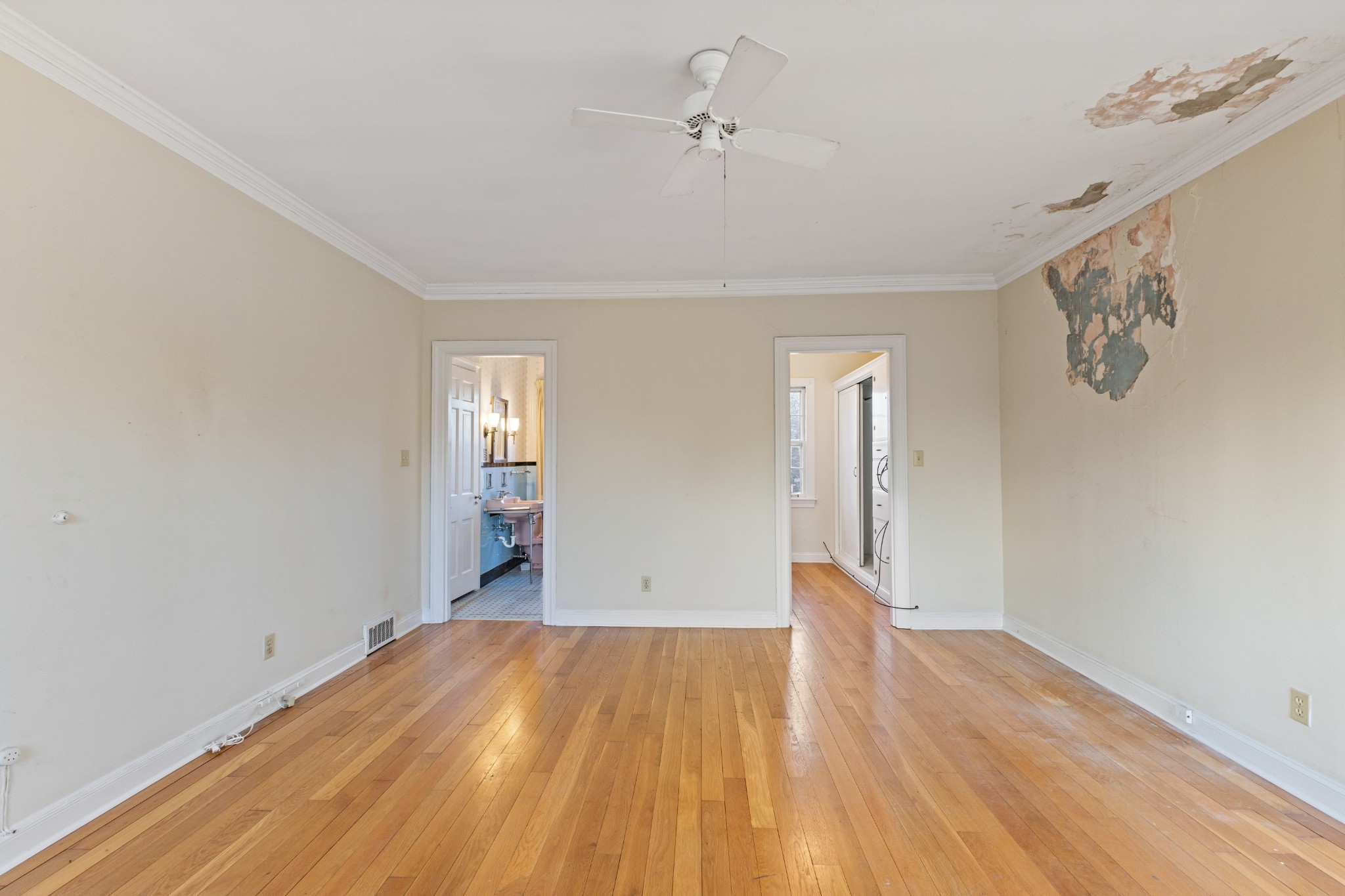 519 W Spring St Property Photo 36