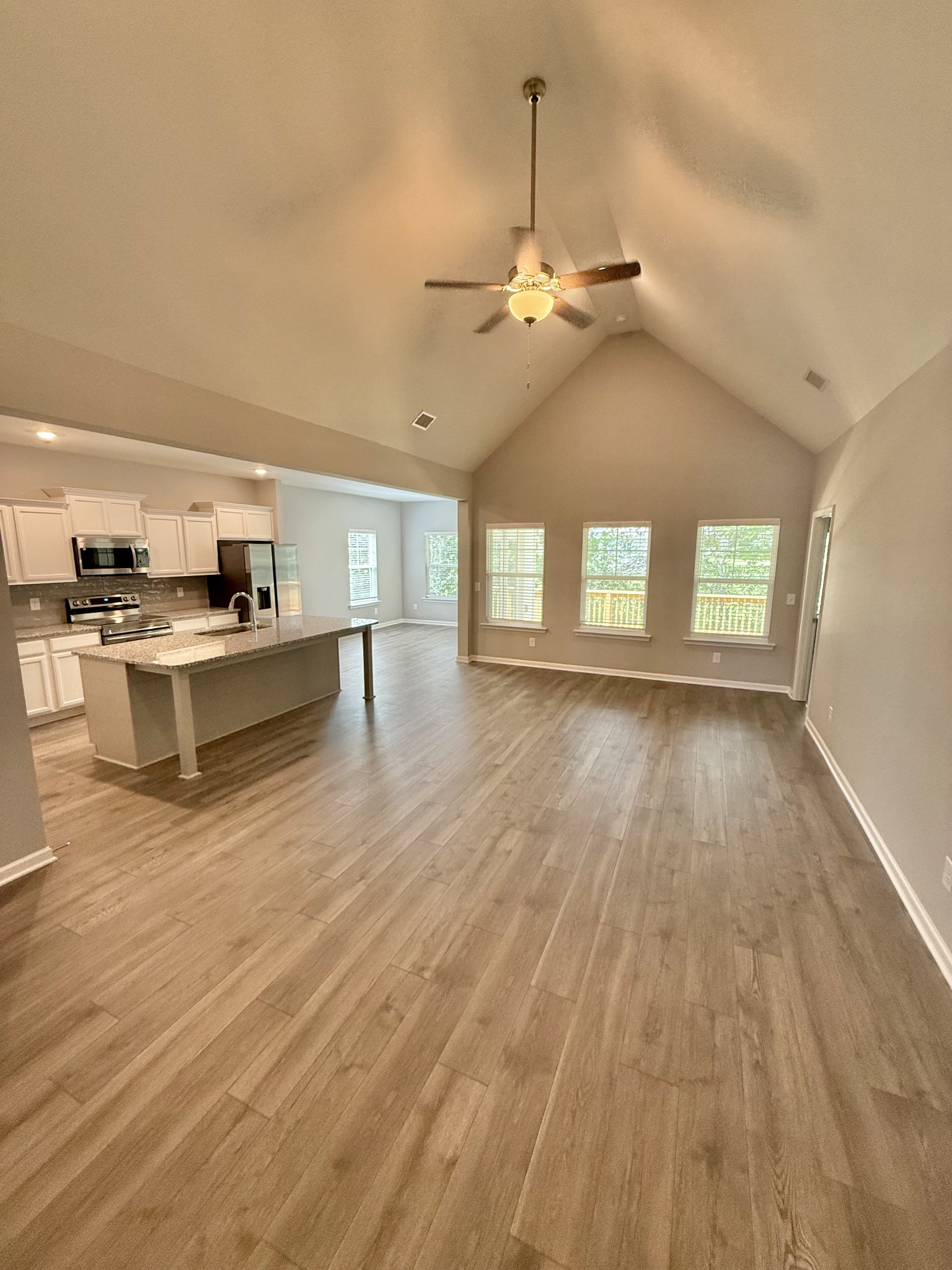 26 Country Circle Property Photo 2
