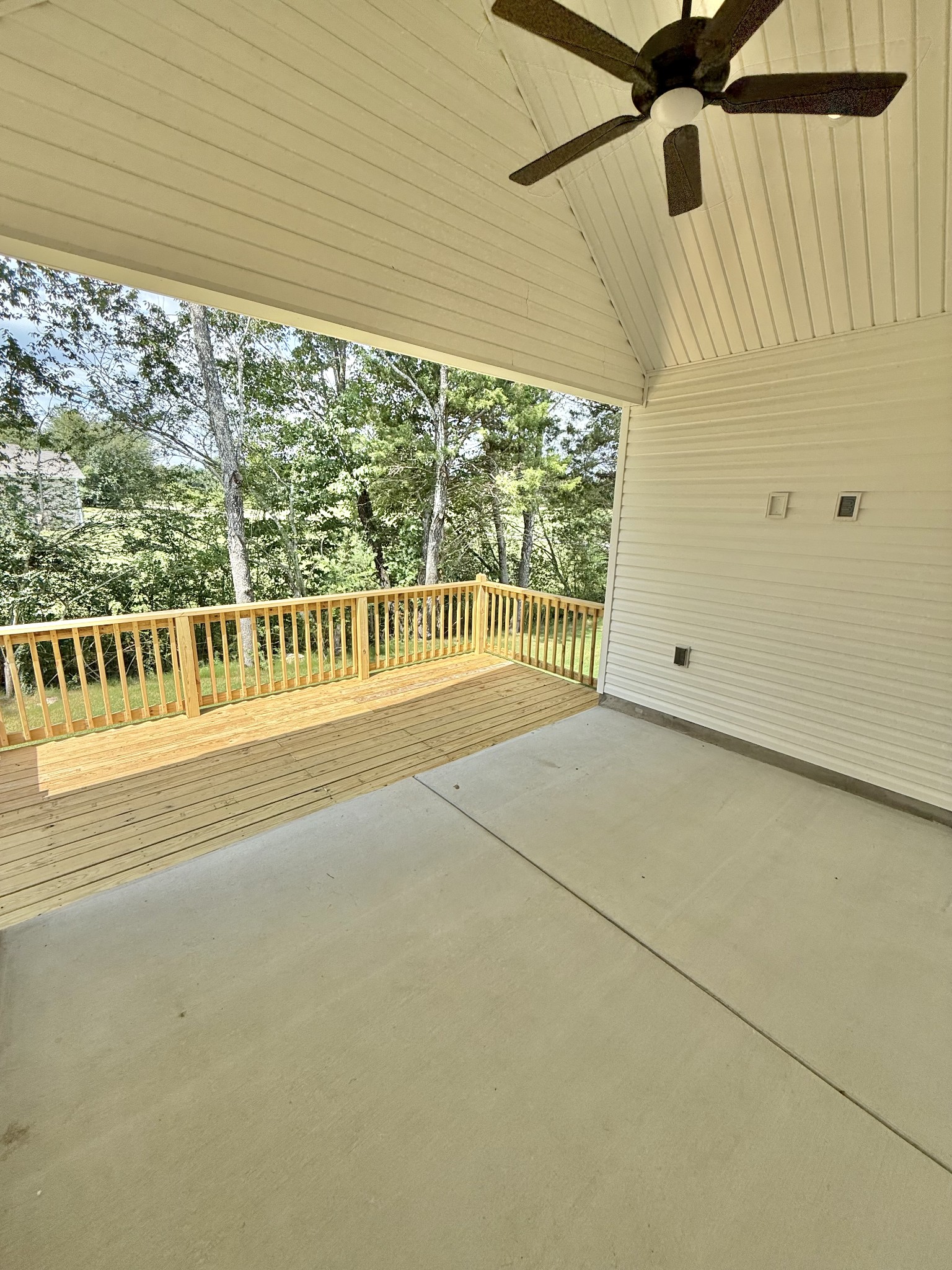 26 Country Circle Property Photo 8