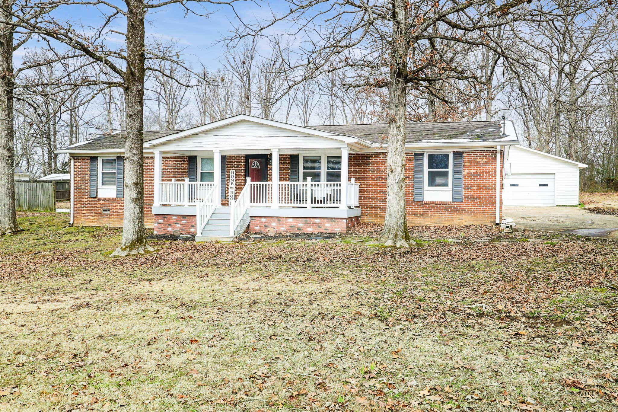 740 Oakland Dr Property Photo