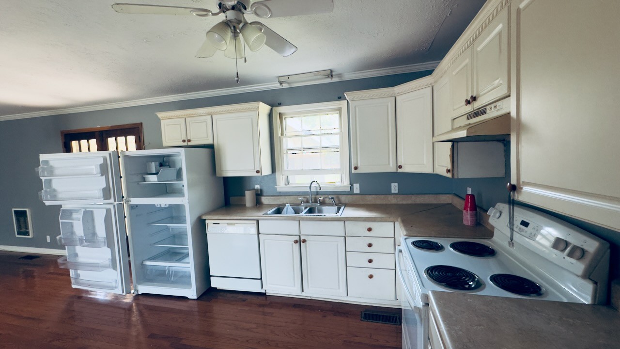 4756 Murfreesboro Rd Property Photo 2