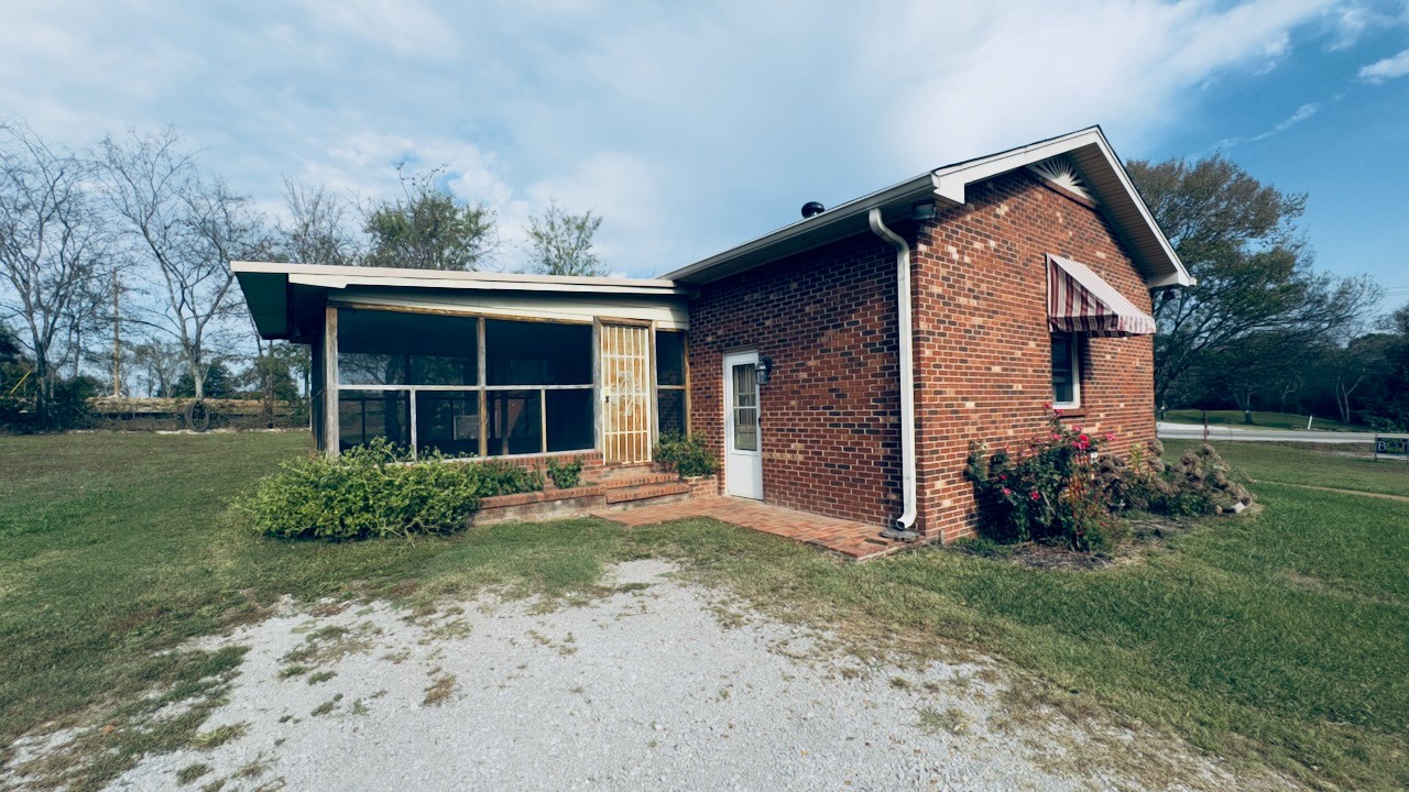 4756 Murfreesboro Rd Property Photo 9