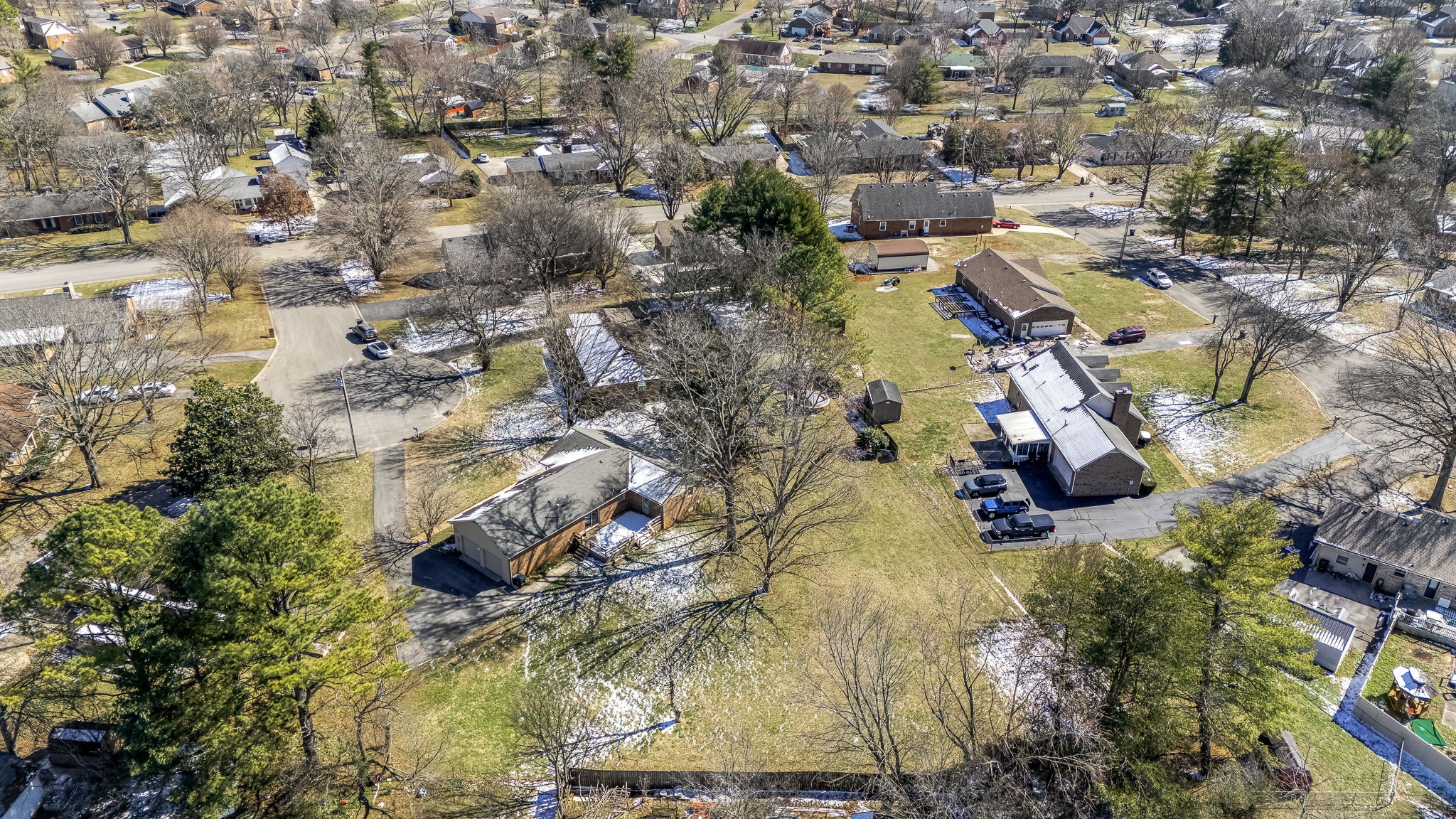 911 Squire Ct Property Photo 44