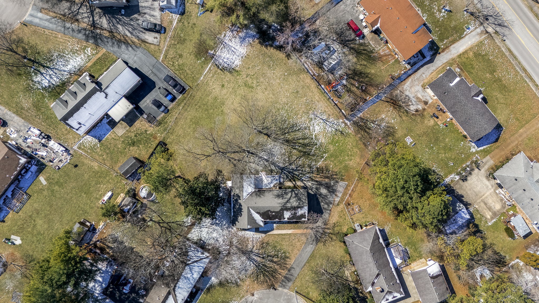 911 Squire Ct Property Photo 45