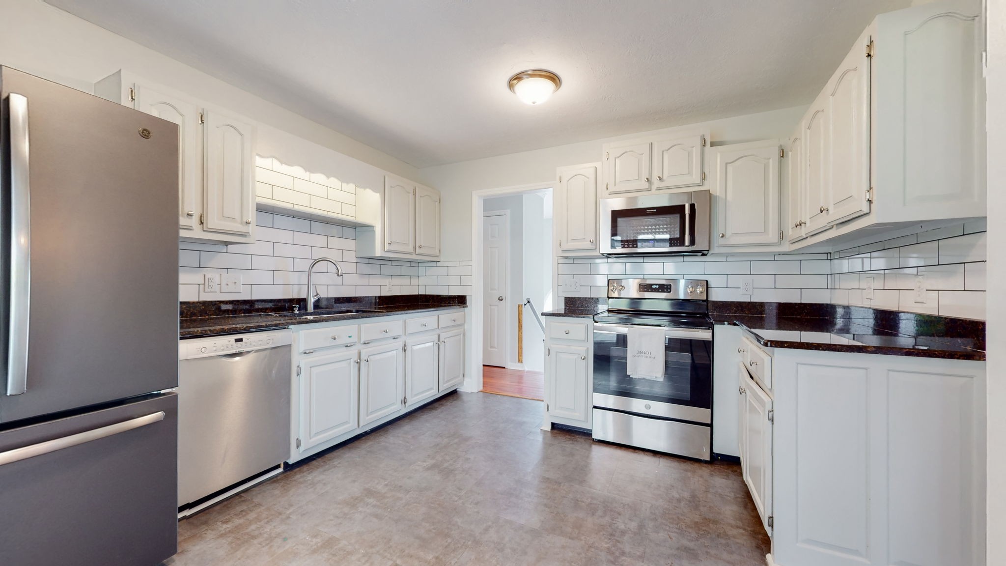 1504 Potter Dr Property Photo 2