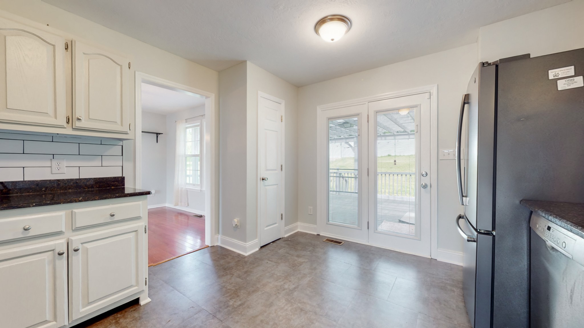 1504 Potter Dr Property Photo 15