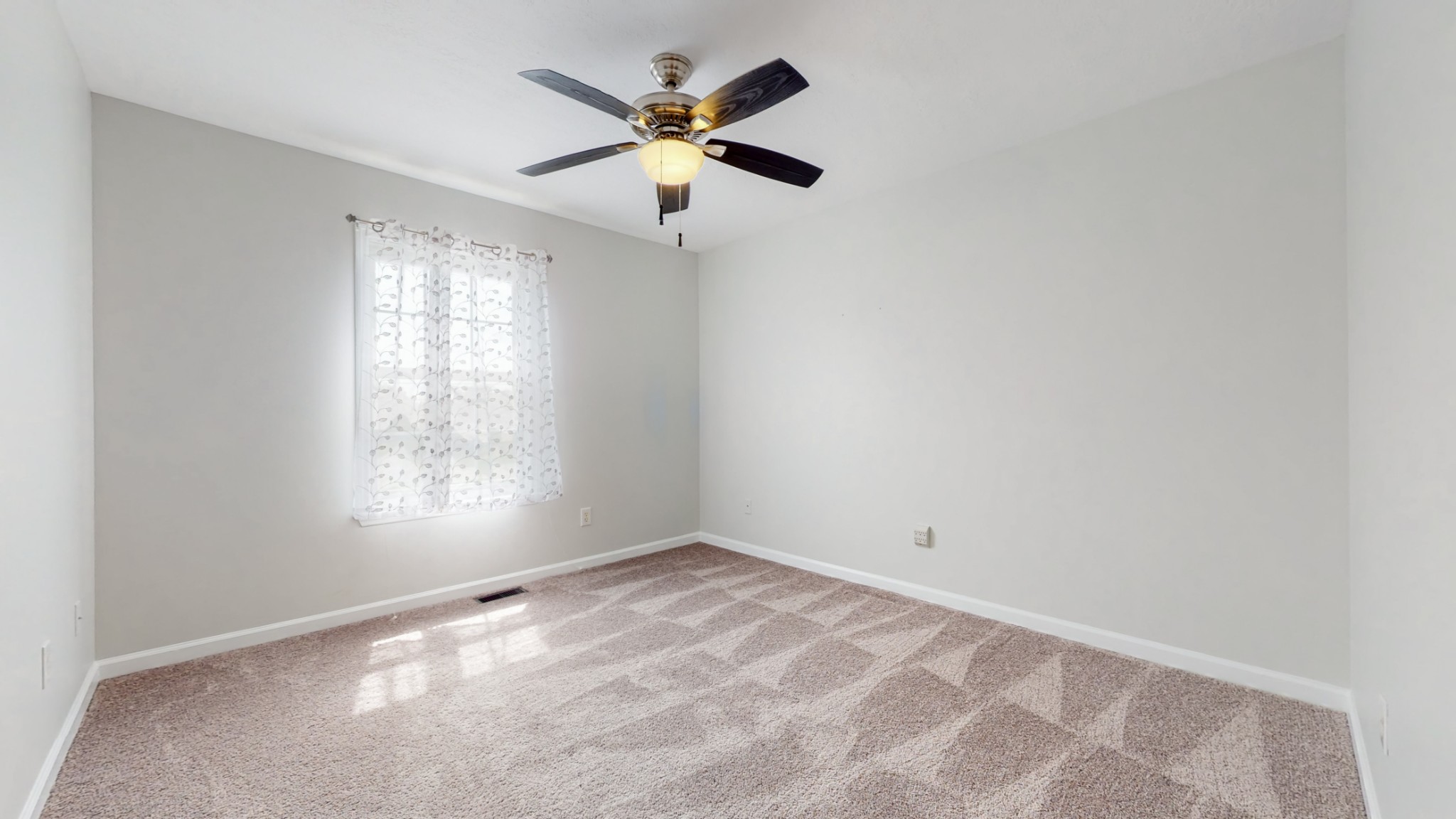 1504 Potter Dr Property Photo 19