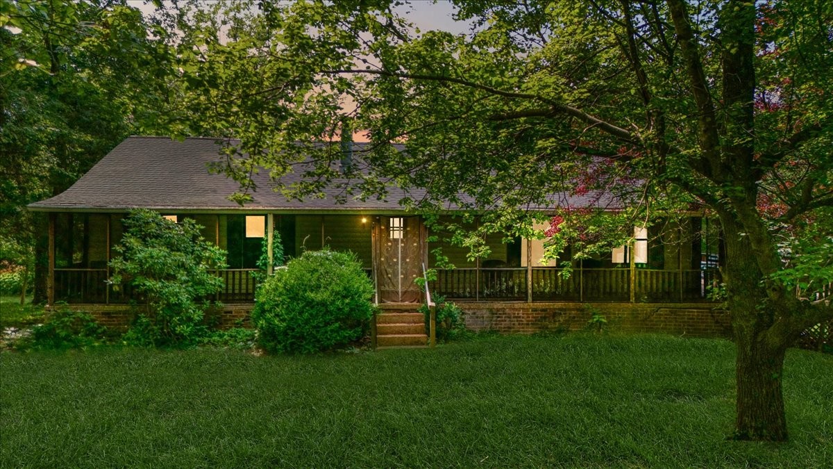145 Crenshaw Rd Property Photo 1