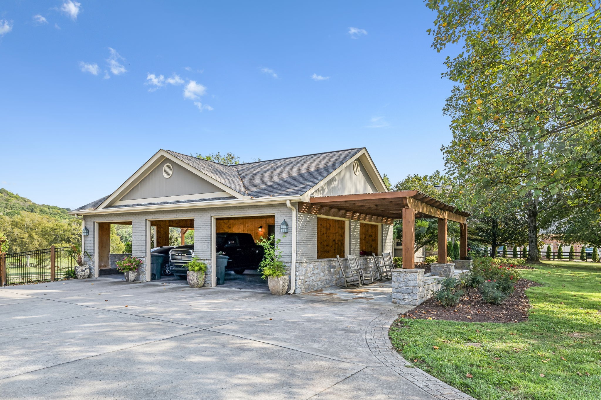 2864 Sawyer Bend Rd Property Photo 6