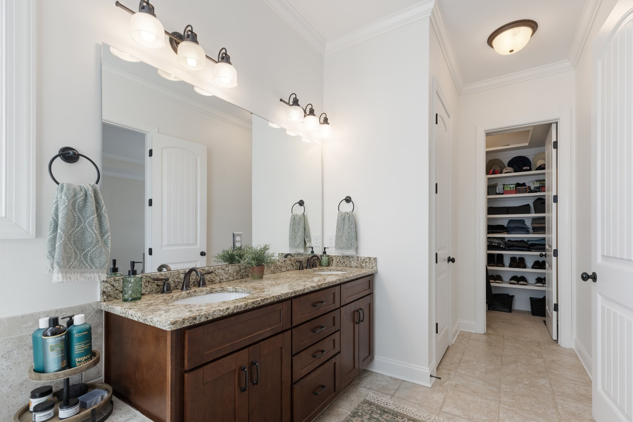 1389 Round Hill Ln Property Photo 34