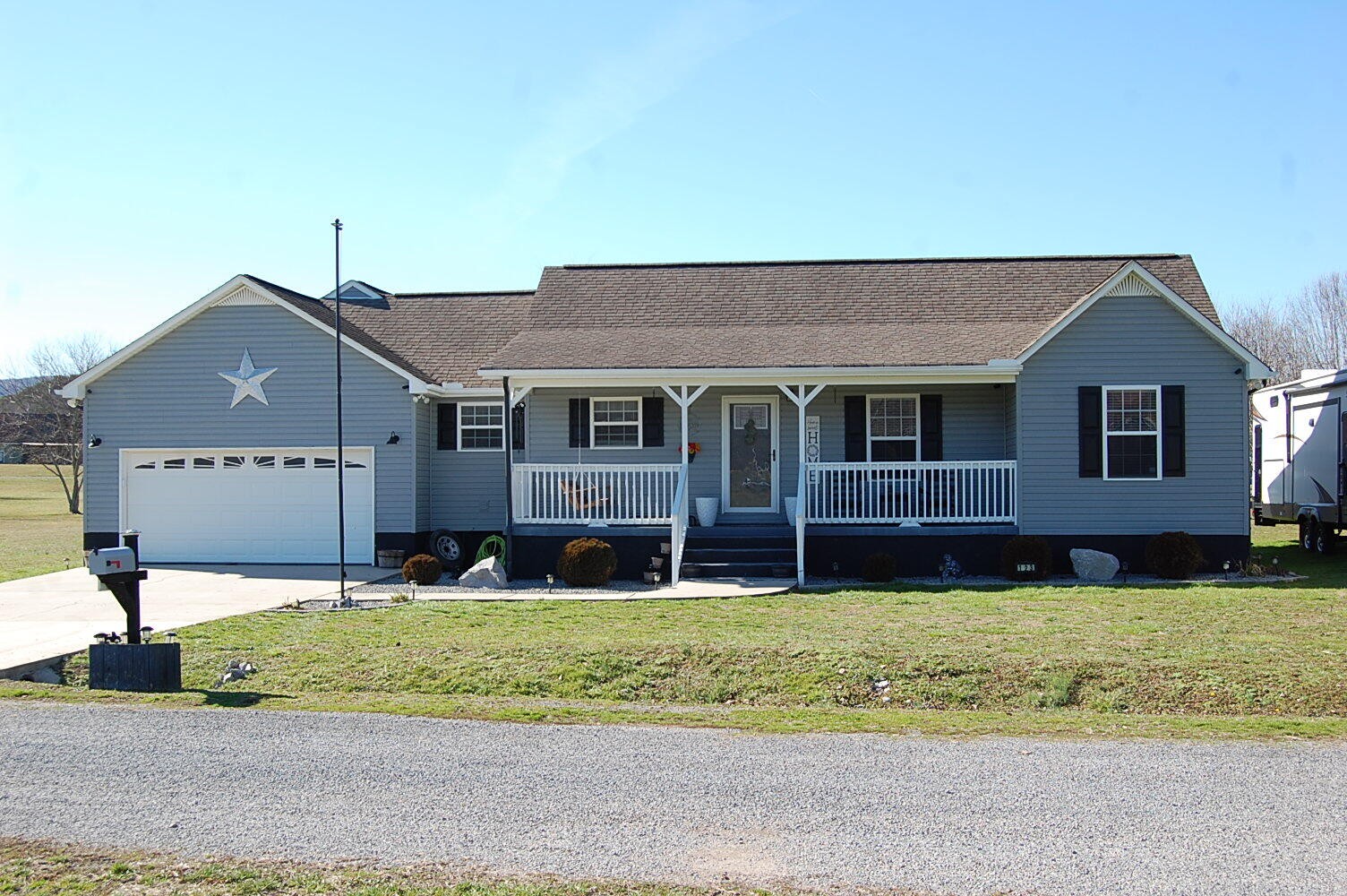 123 Riverside Drive Property Photo