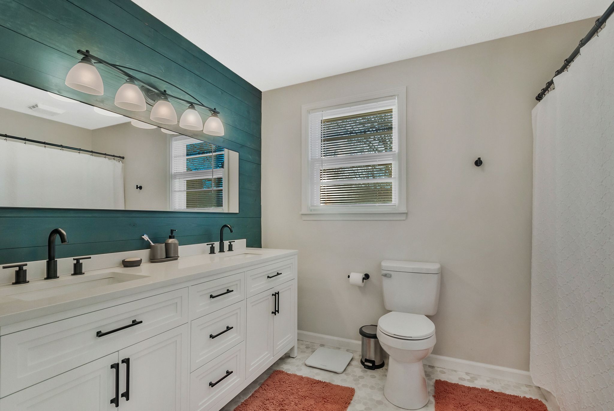 20 S Walnut St Property Photo 30