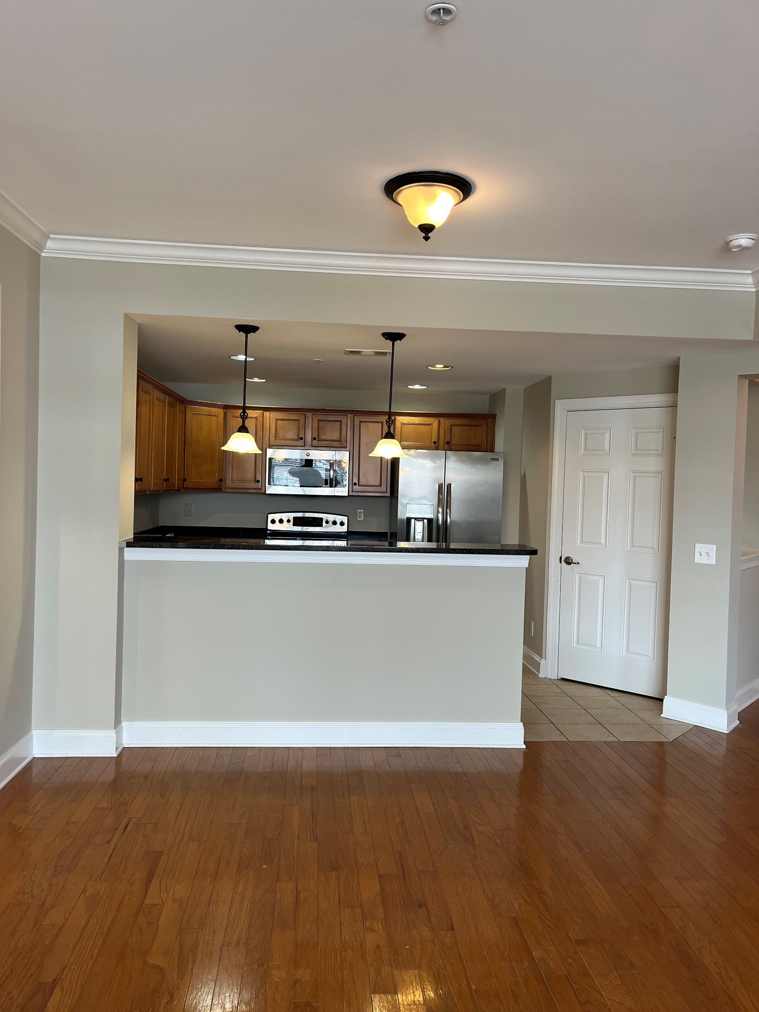 3201 Aspen Grove Dr Property Photo 4