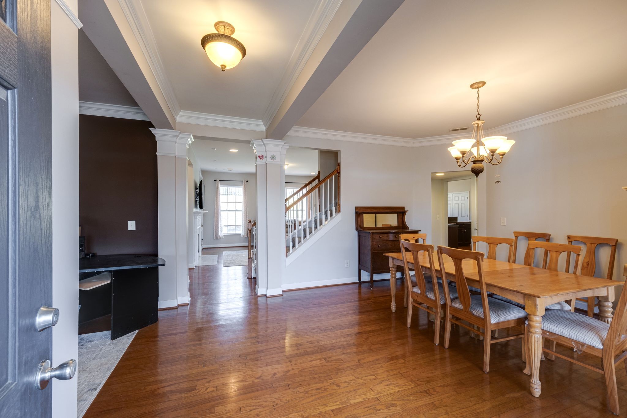 2009 Field Farm Ct Property Photo 3