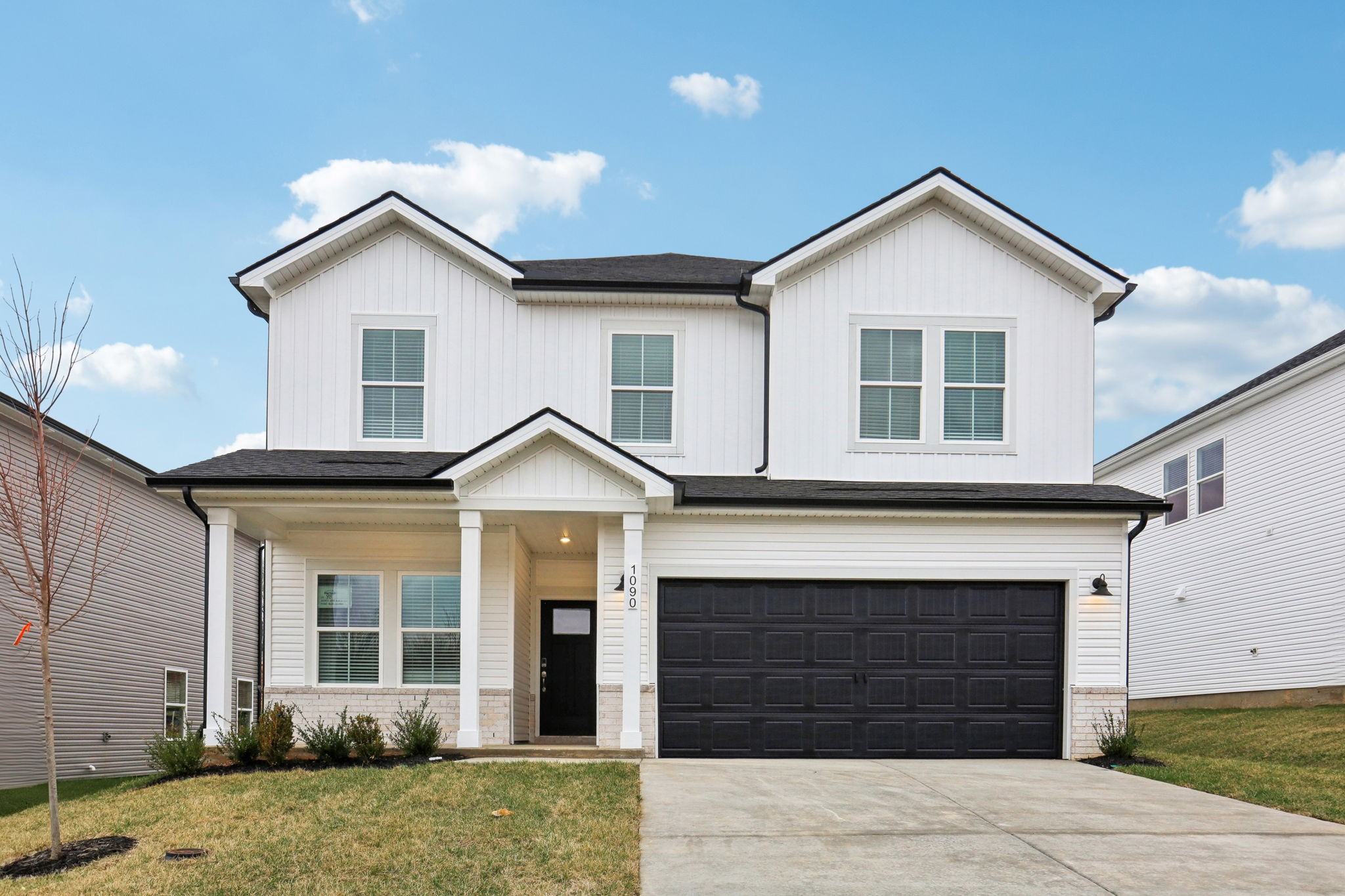 1090 Bluffton Circle Property Photo 1