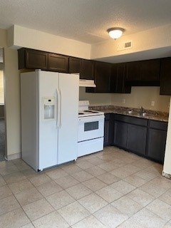 1044 Pembroke Rd Property Photo 3
