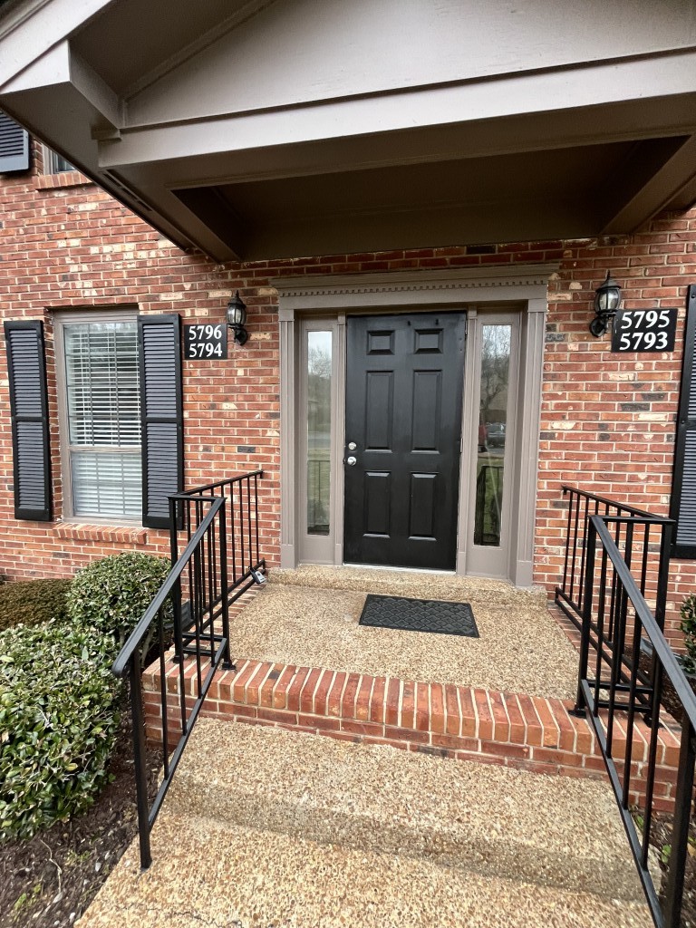 5795 Brentwood Trce Property Photo 1