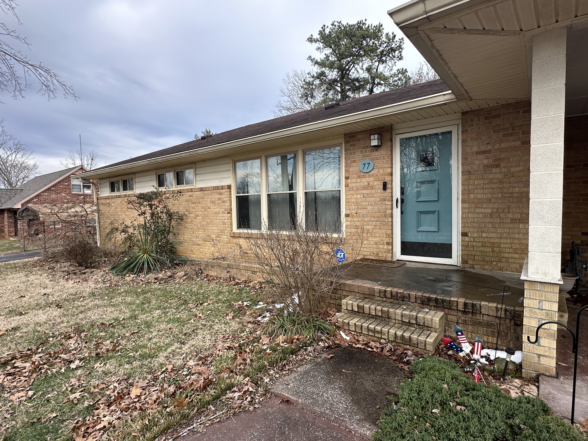 77 Nunn Blvd Property Photo 4