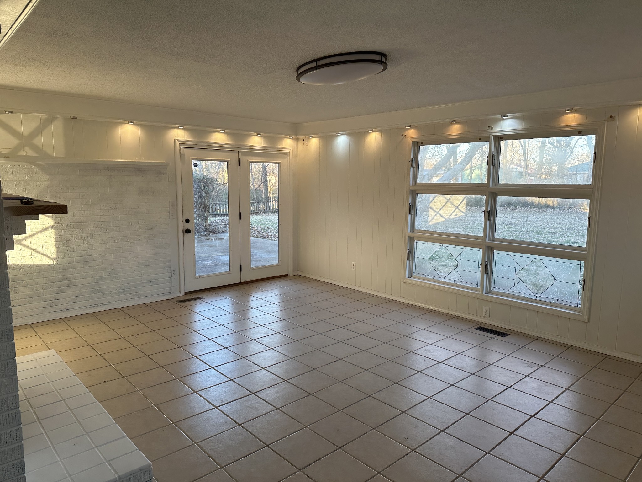 77 Nunn Blvd Property Photo 25