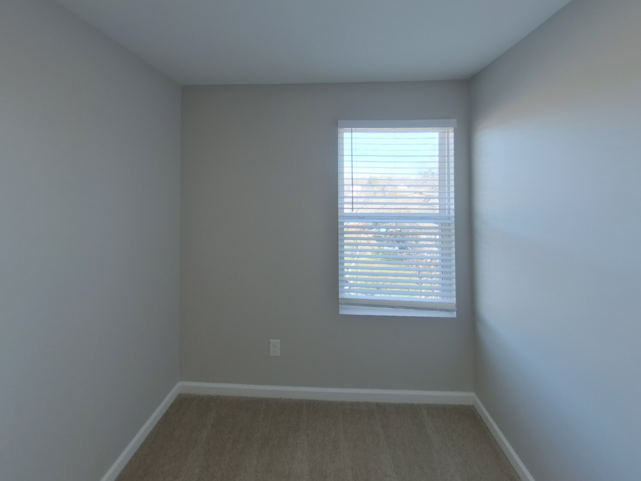 2243 Lismore Dr Property Photo 14
