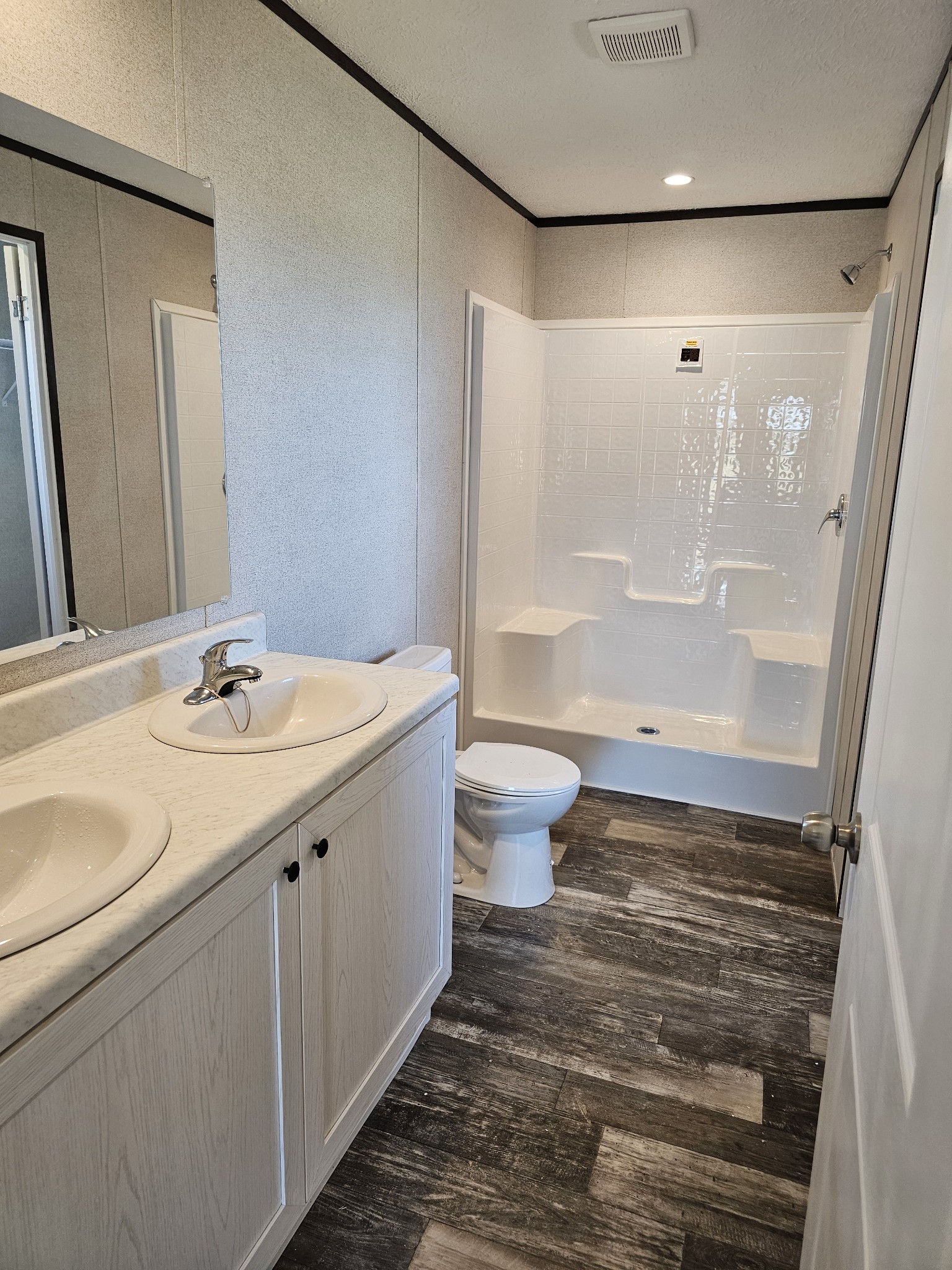 143 Bandy Rd Property Photo 6