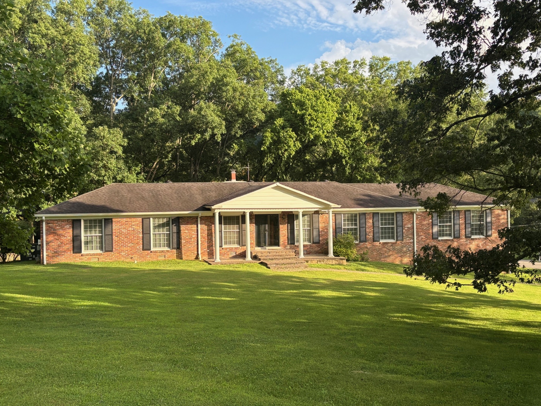 628 Forest Park Dr Property Photo 1