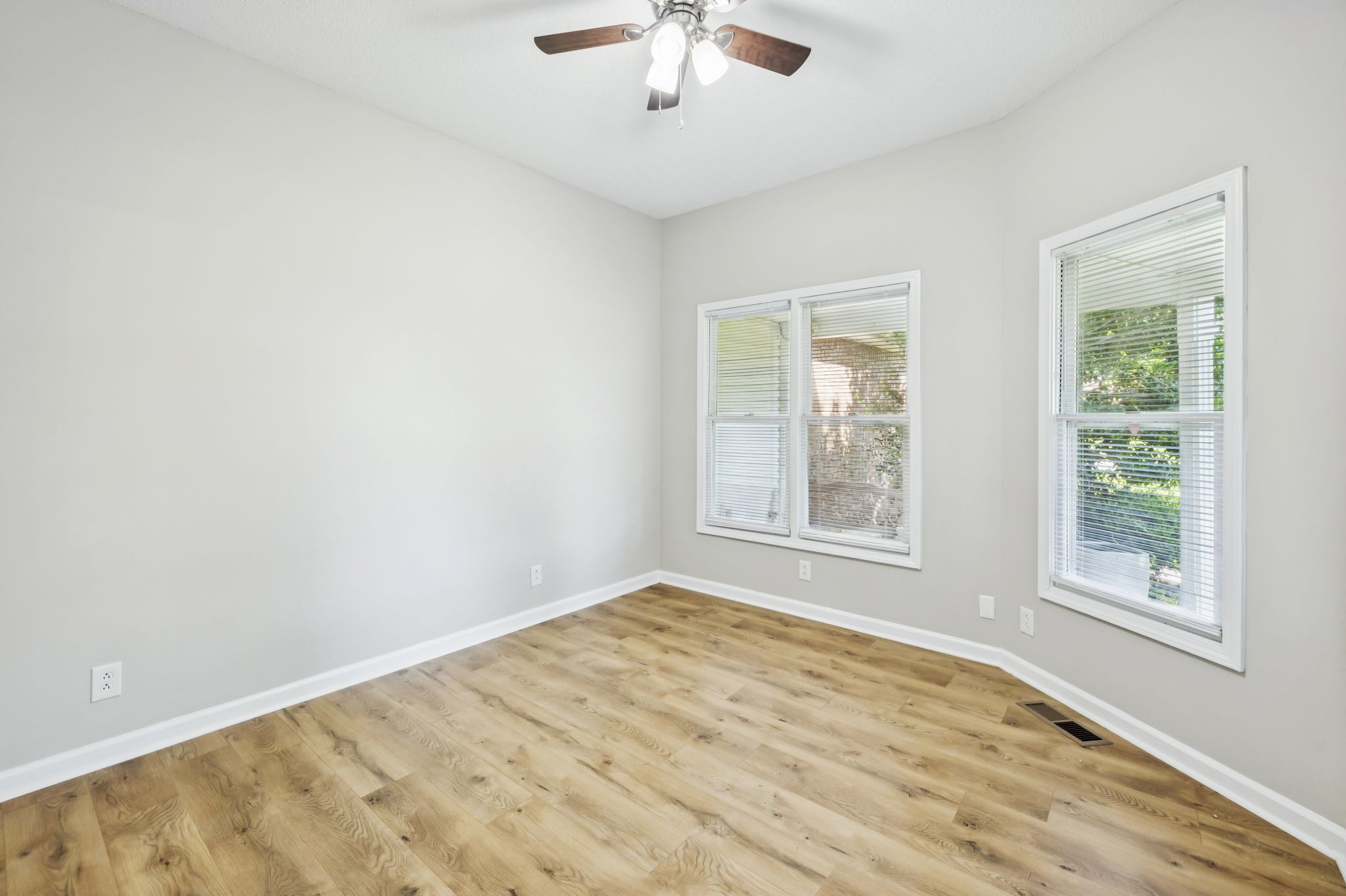 2414 Widgeon Dr Property Photo 24