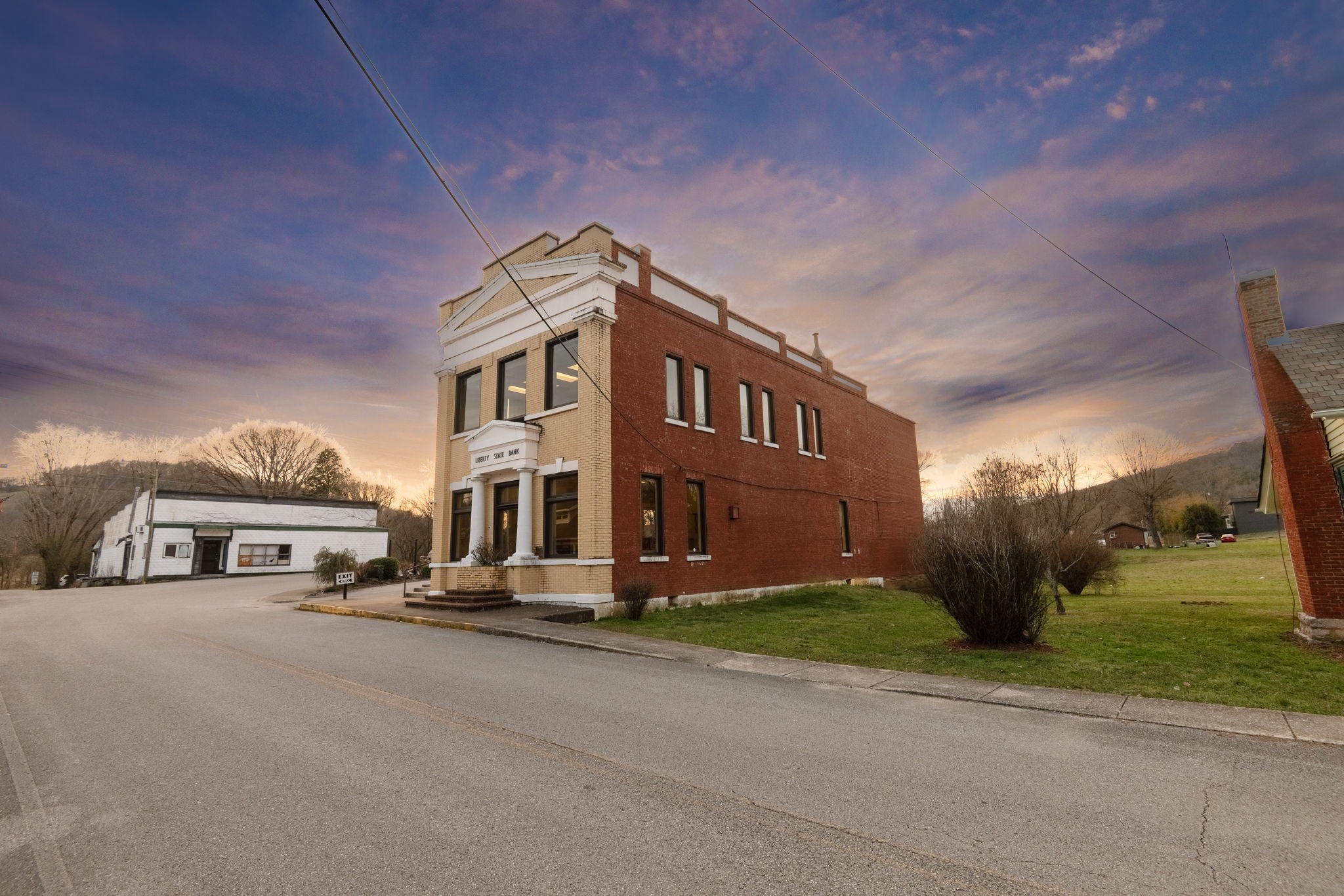 311 E Main St Property Photo