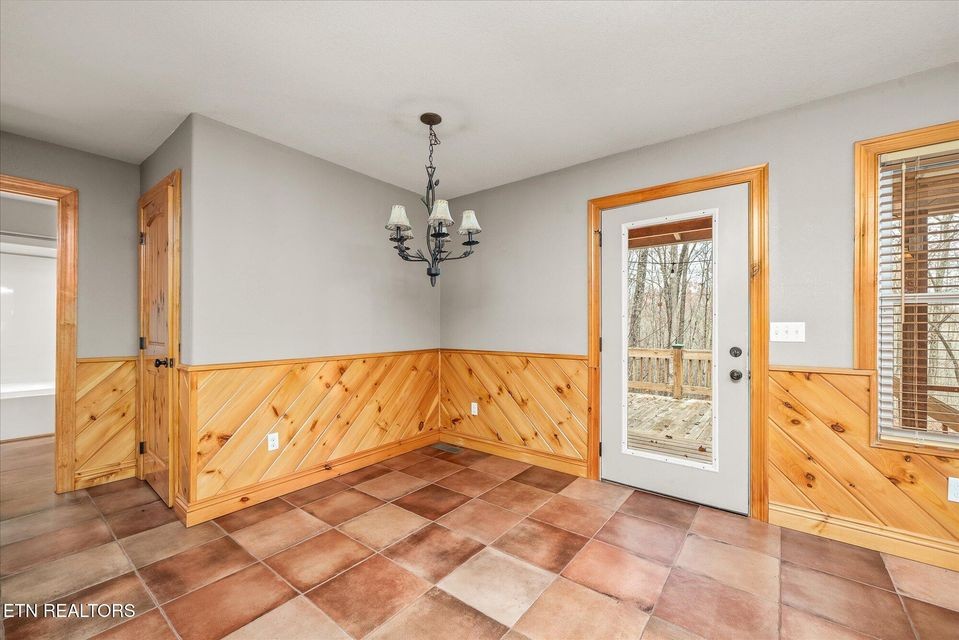 355 Joe Barnett Rd Property Photo 13
