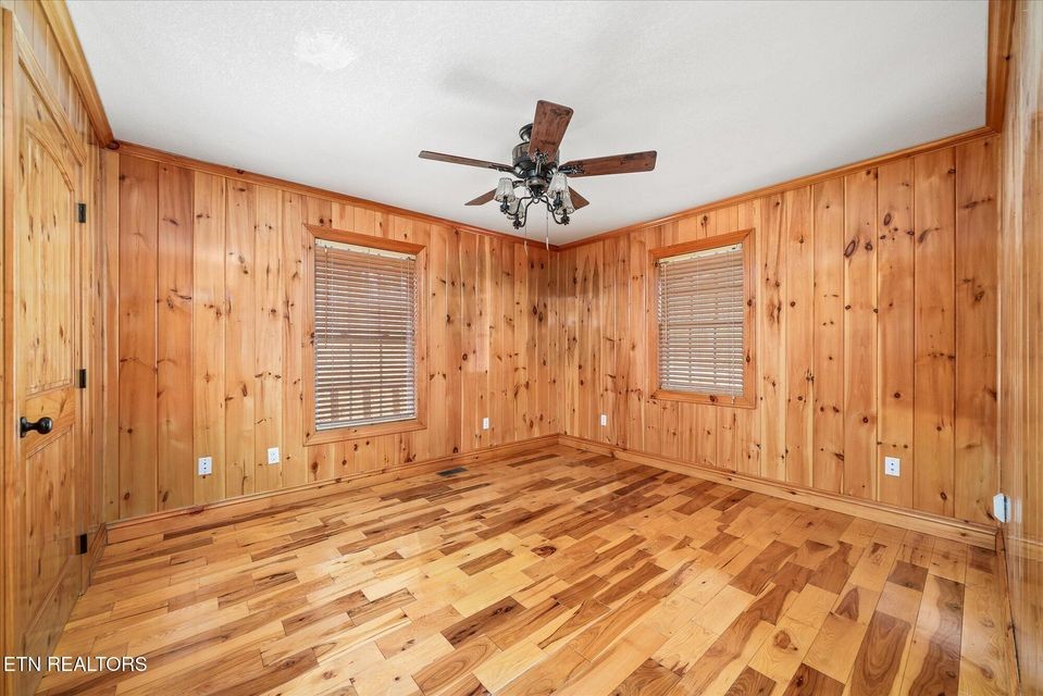 355 Joe Barnett Rd Property Photo 17