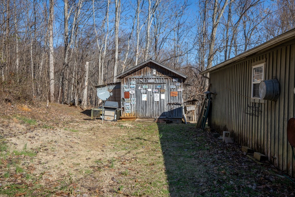 224 Golden Lane Property Photo 5