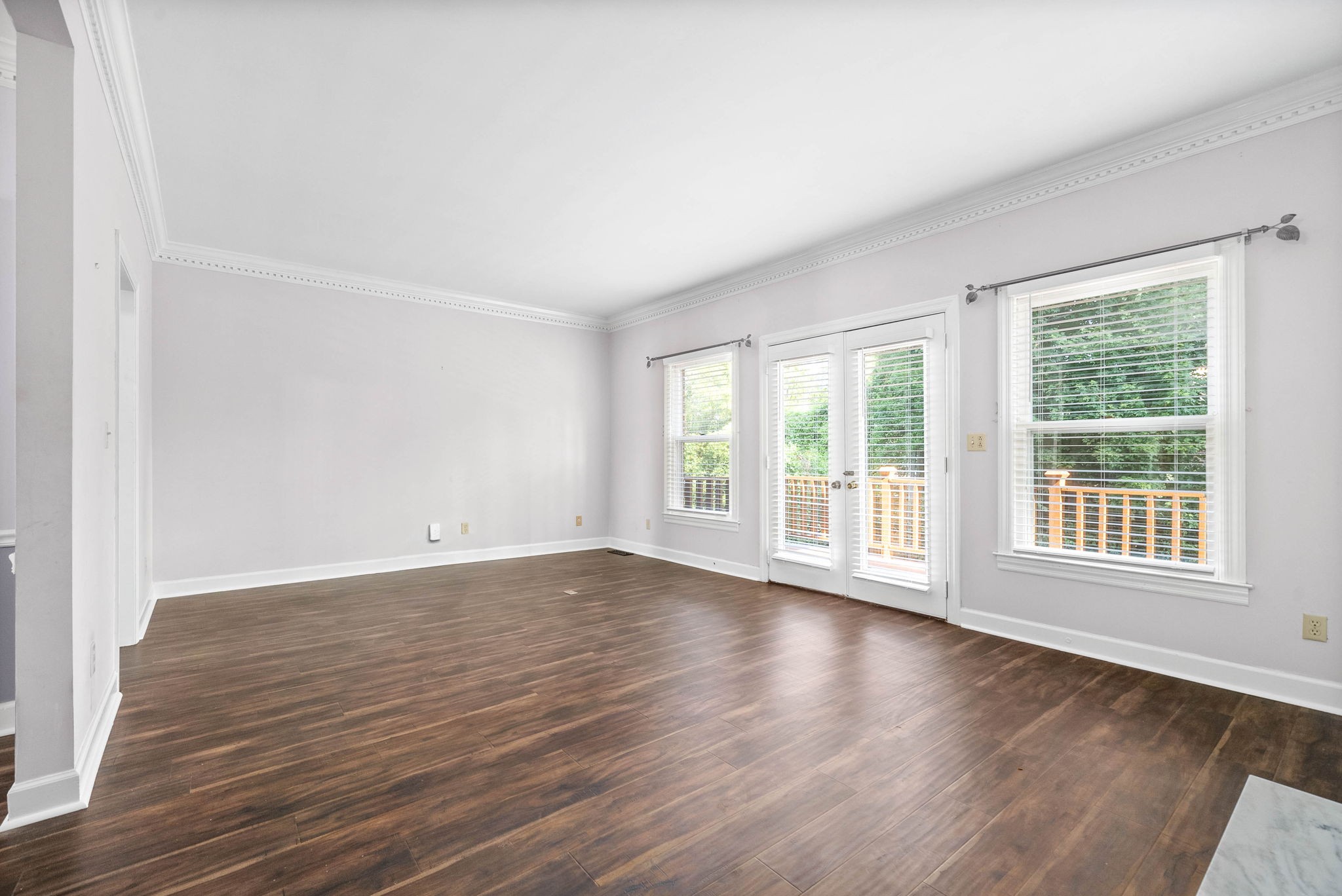1137 Madison St Property Photo 10
