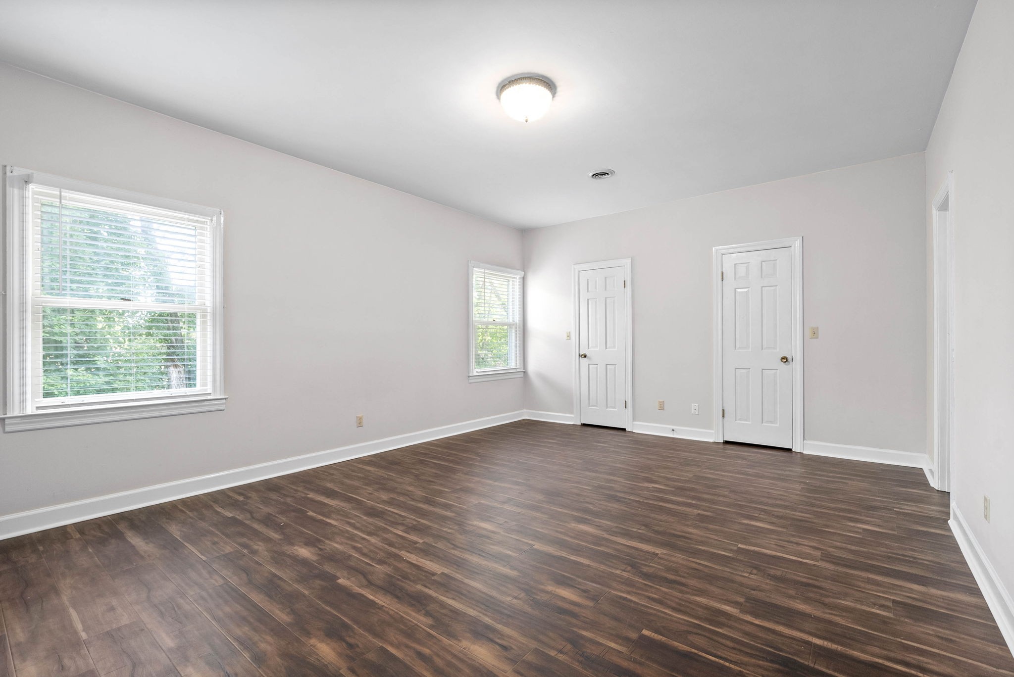 1137 Madison St Property Photo 18
