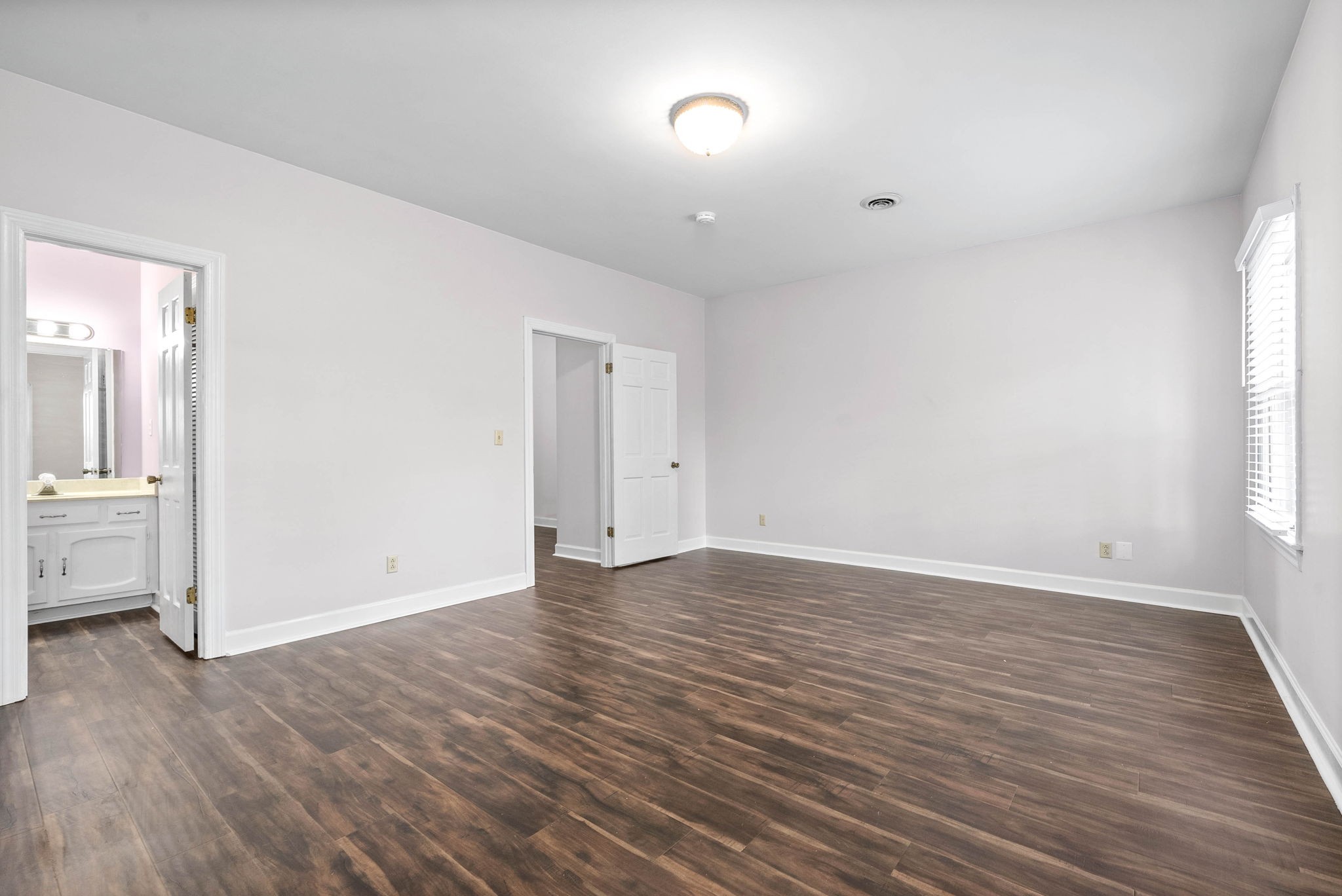 1137 Madison St Property Photo 19