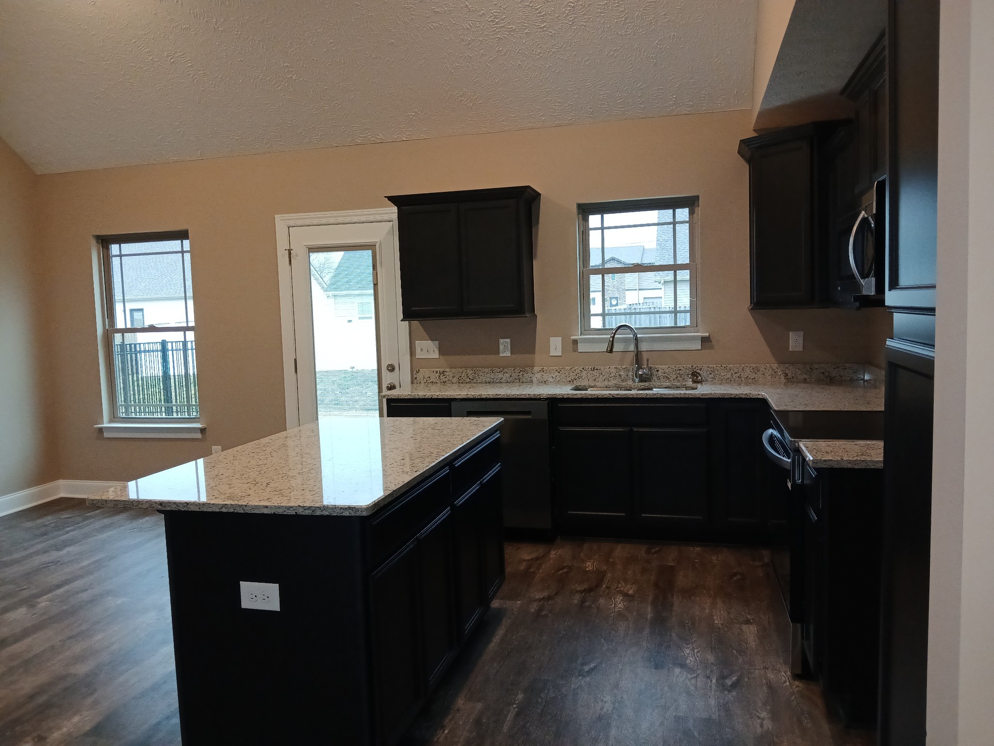 2109 Red Barn Road Property Photo 8