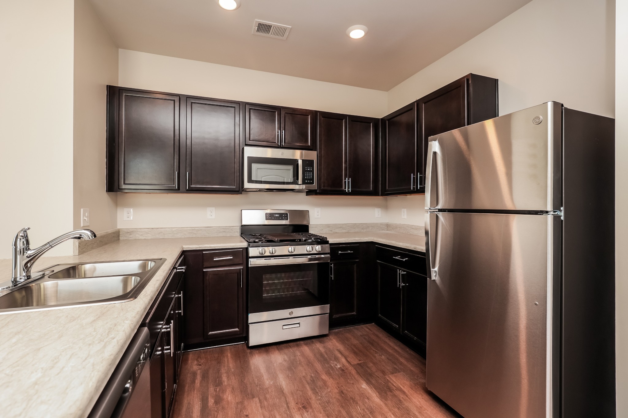 7025 Berkswell Dr Property Photo 9