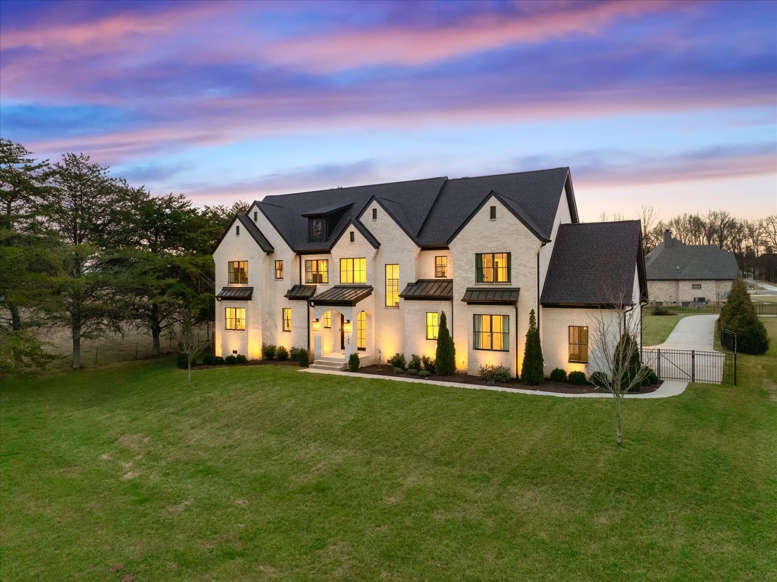 105 Stillwind Ct